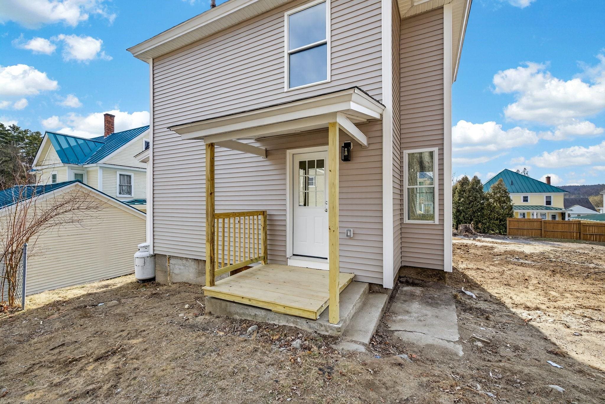 52 Church St, Newport, NH 03773