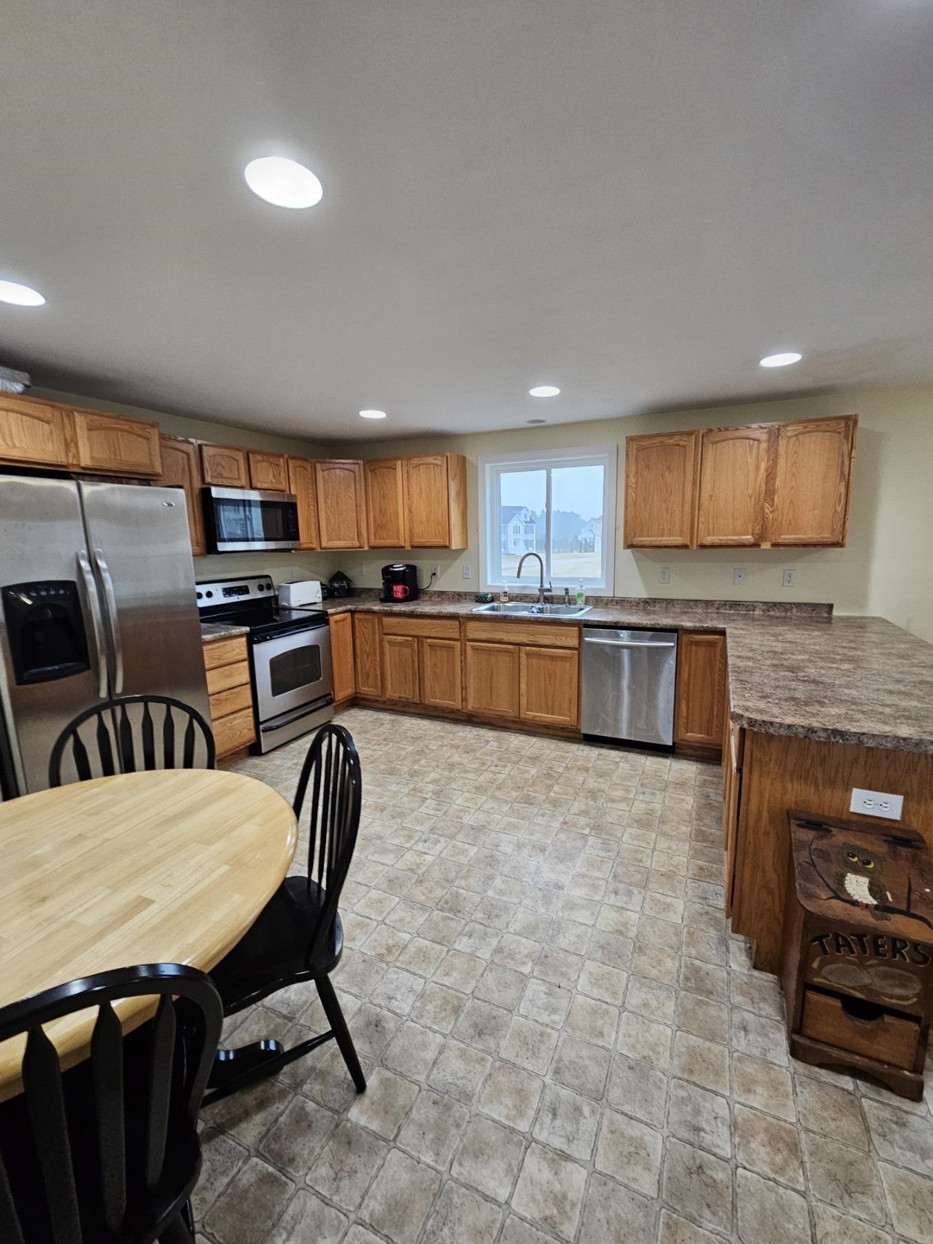 420 Old Rochester Rd, Somersworth, NH 03878