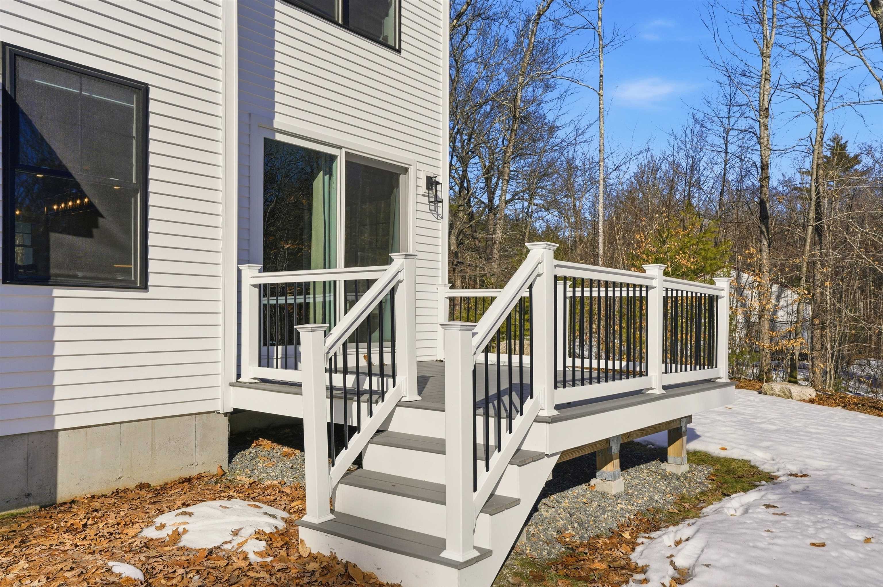 69 Priest Rd, Nottingham, NH 03290