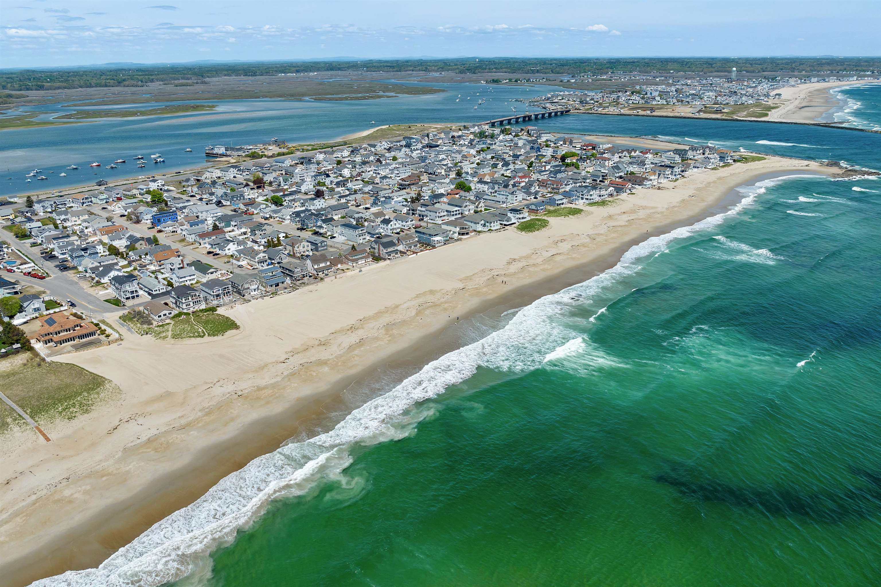 11 A St, Seabrook, NH 03874