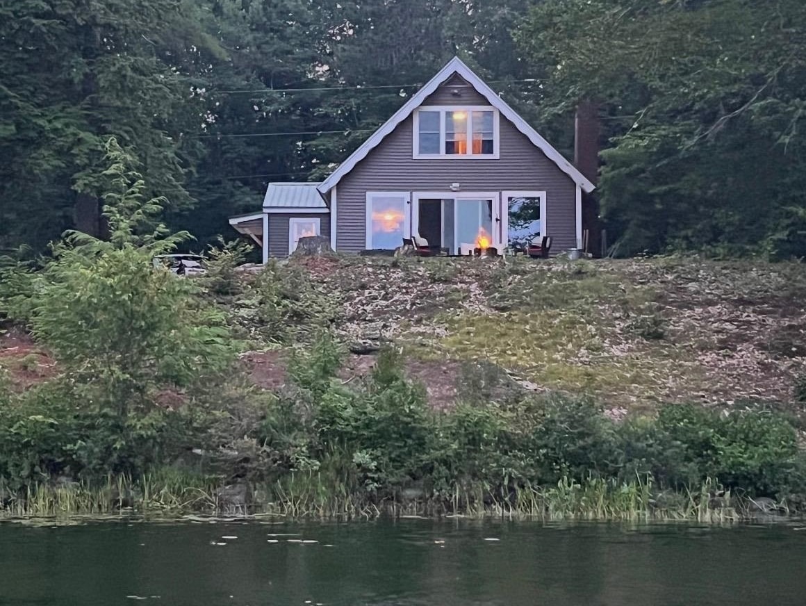 30 Island Dr, Madison, NH 03849