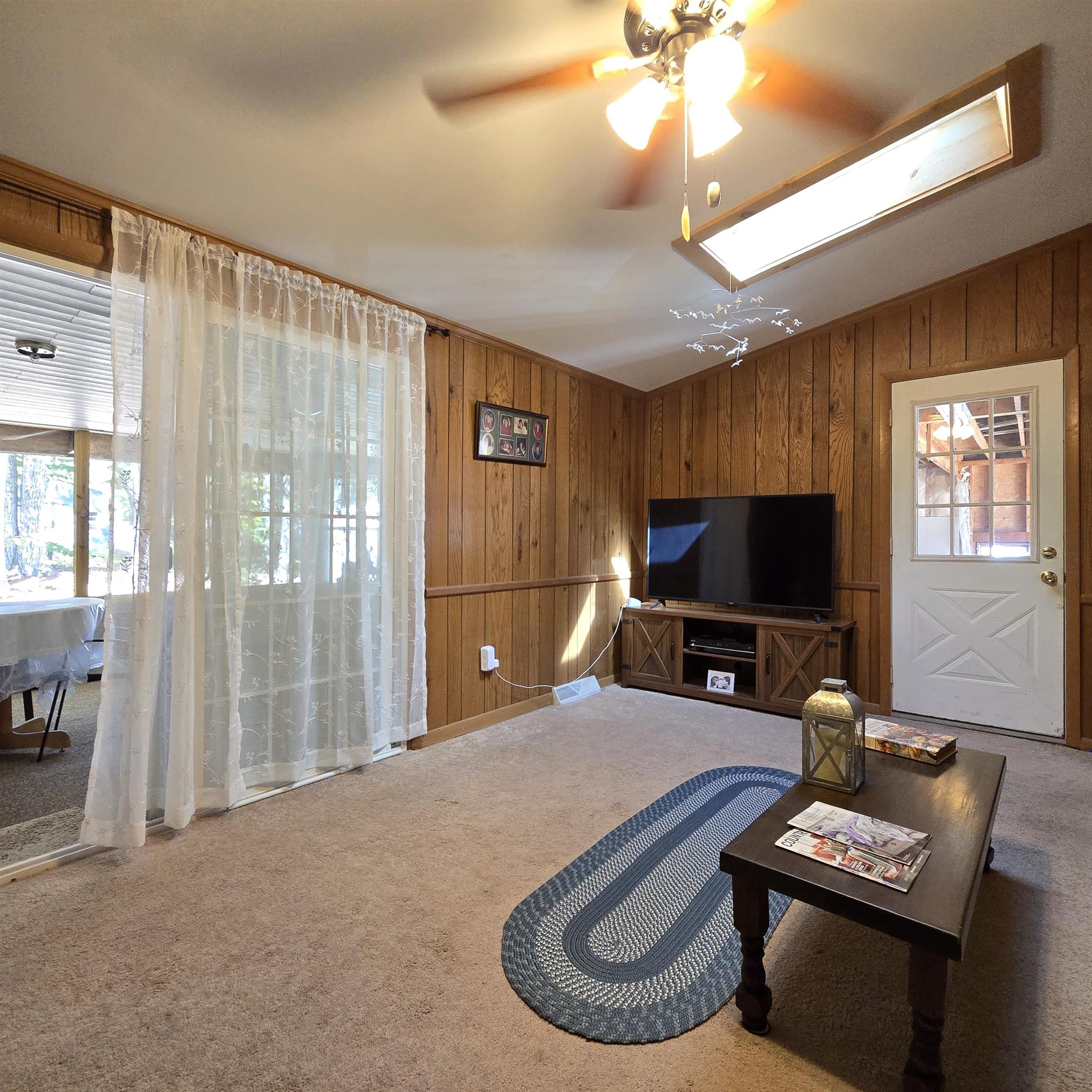 102 Osprey Rd, Alton, NH 03809