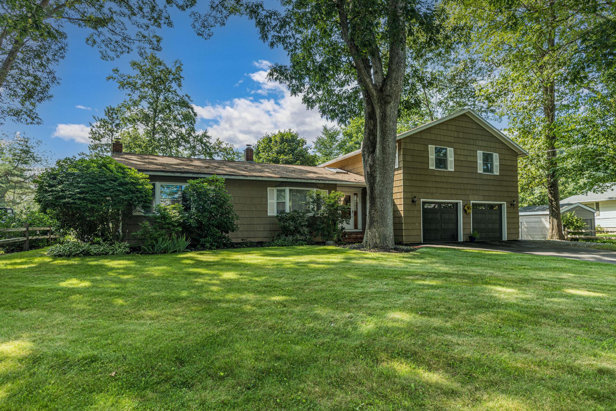 33 Taft Rd, Portsmouth, NH 03801