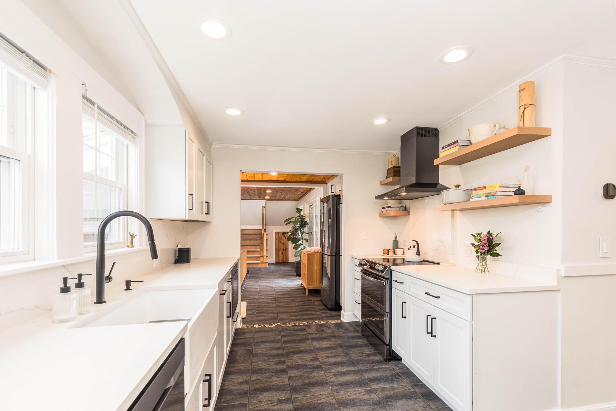 114 Fairview Ave, Portsmouth, NH 03801