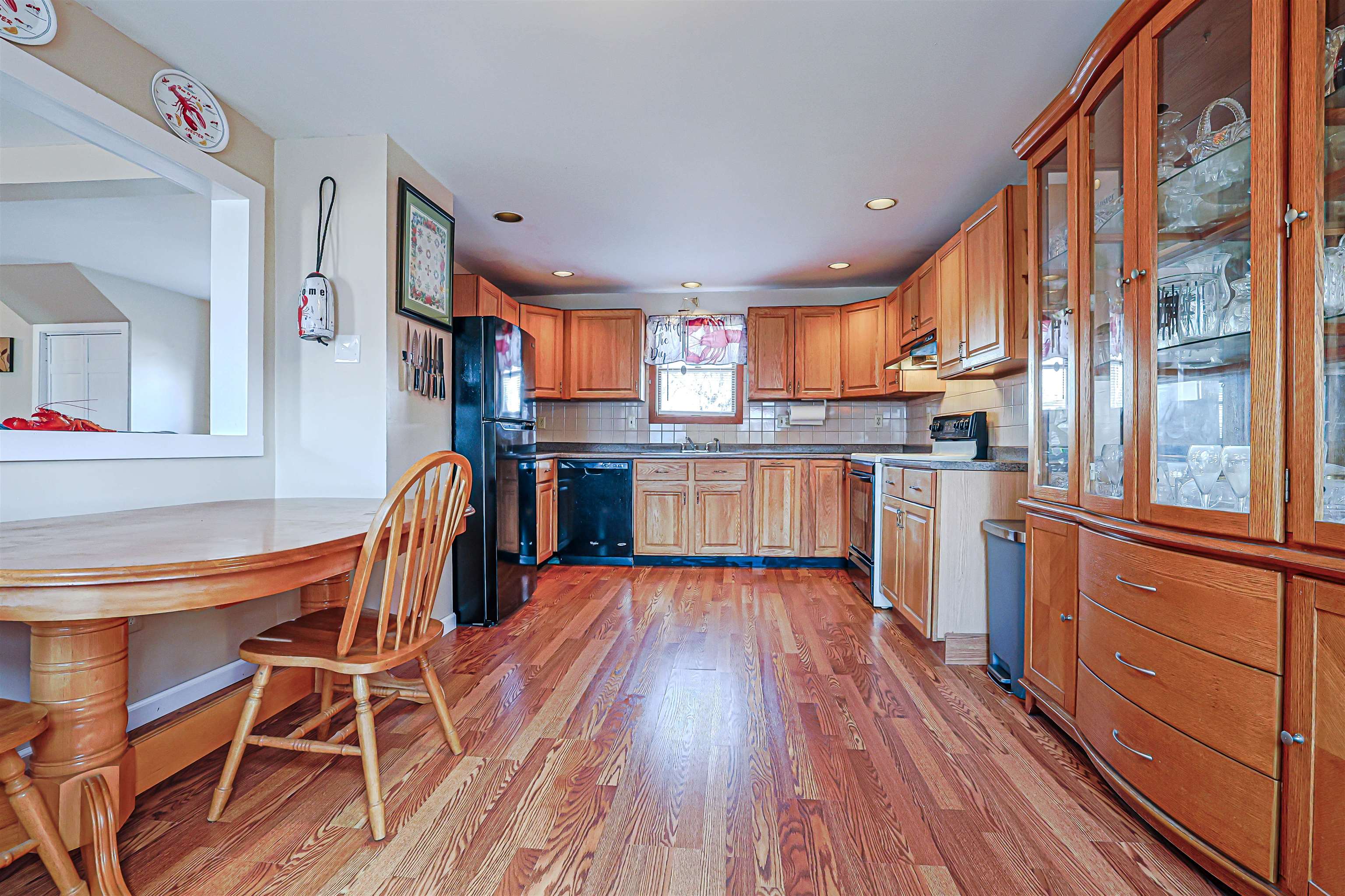 29 Hamburg St, Manchester, NH 03102