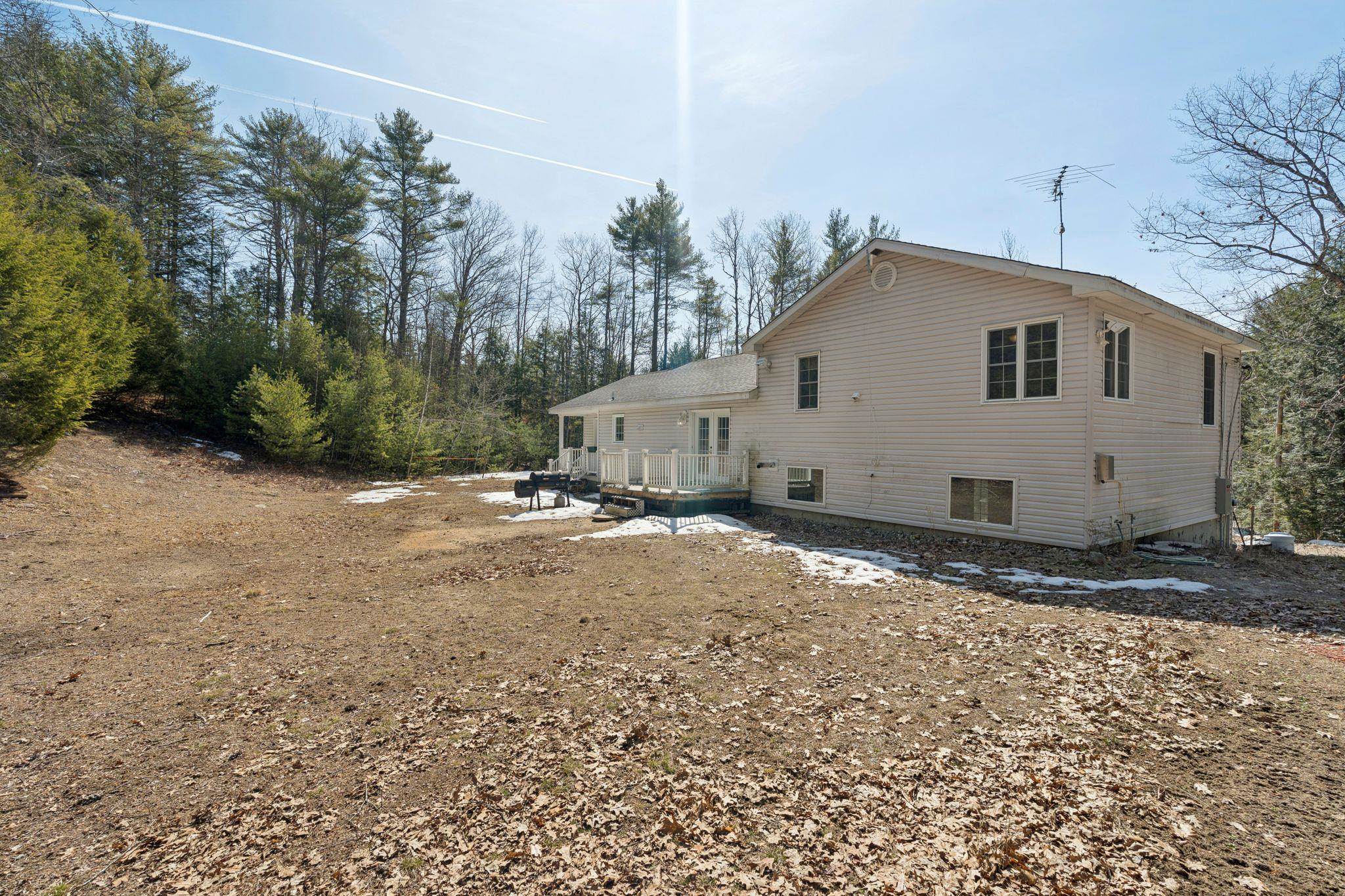 35 Pike Brook Rd, Brookfield, NH 03872