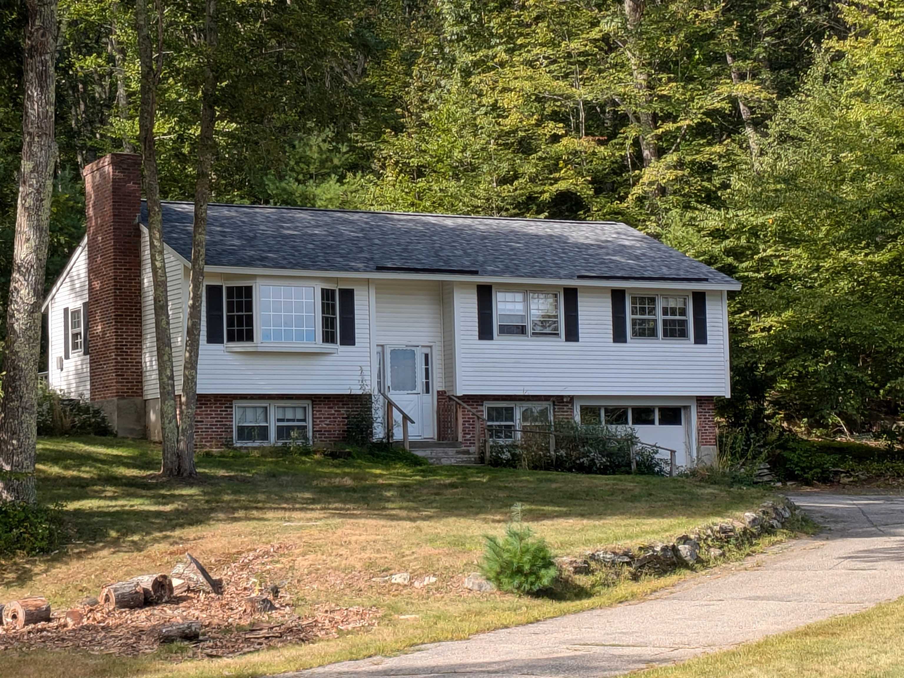 206 S Merrimack Rd, Hollis, NH 03049