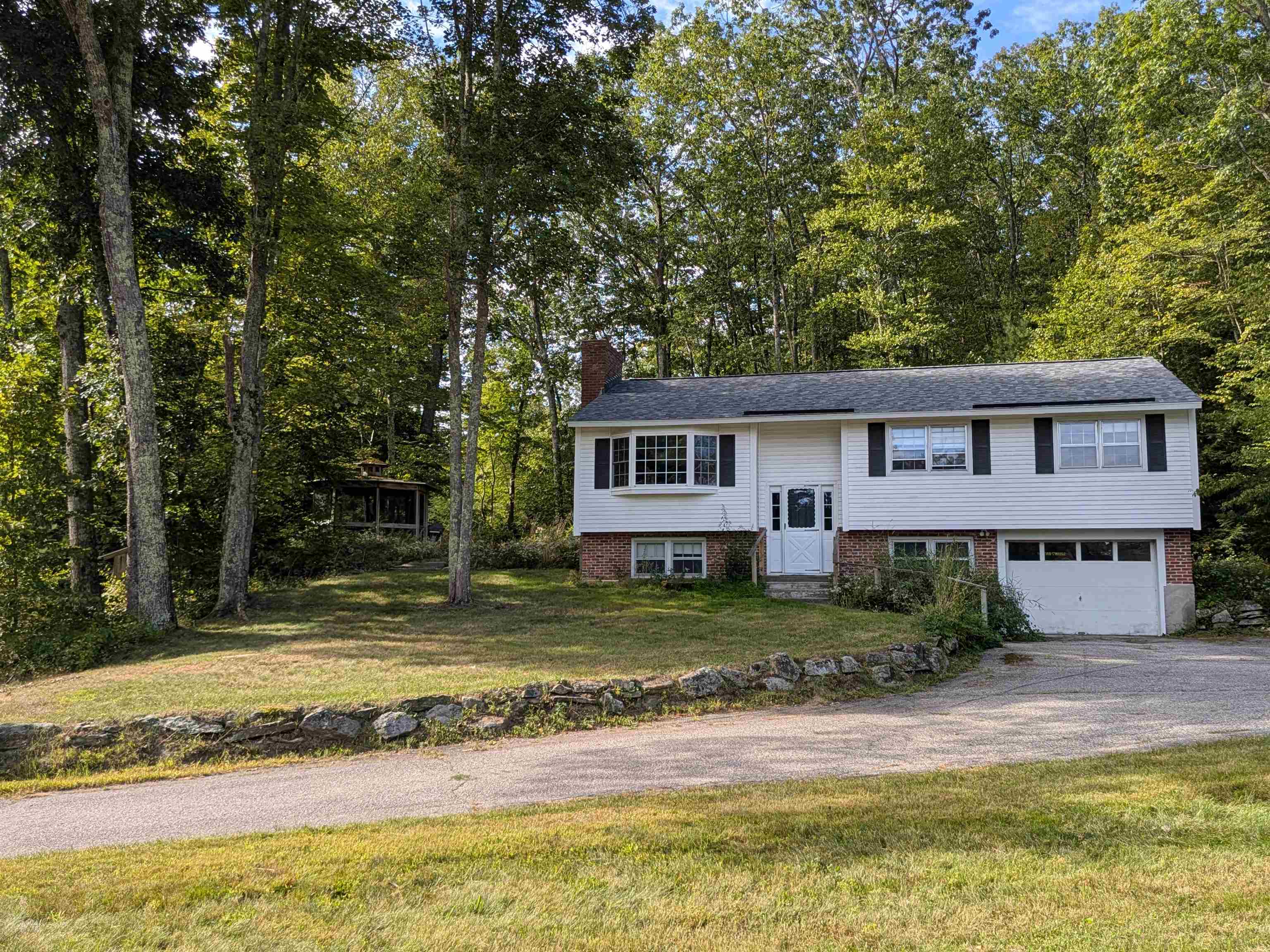 206 S Merrimack Rd, Hollis, NH 03049