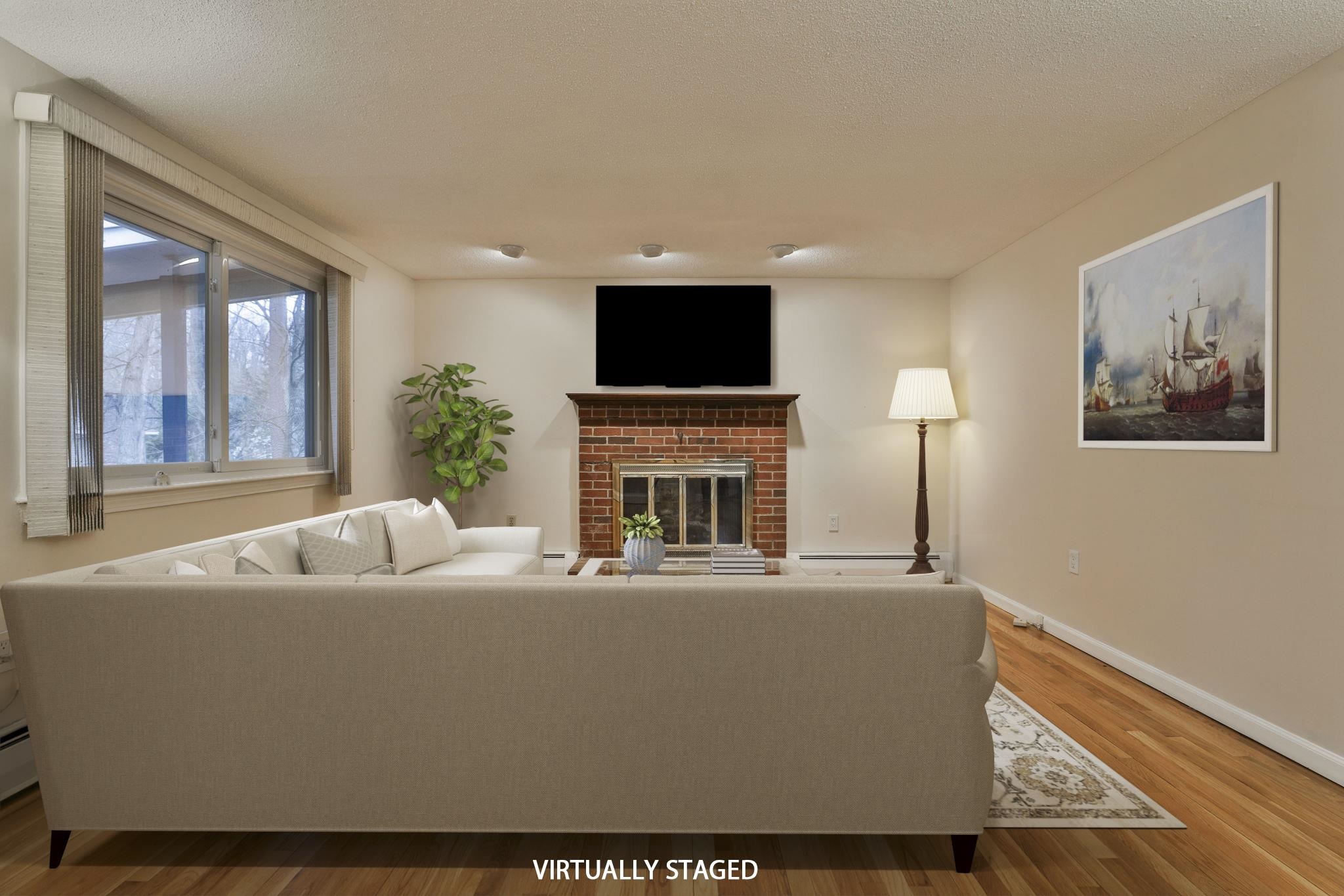 77 Dunbarton Dr, Nashua, NH 03063