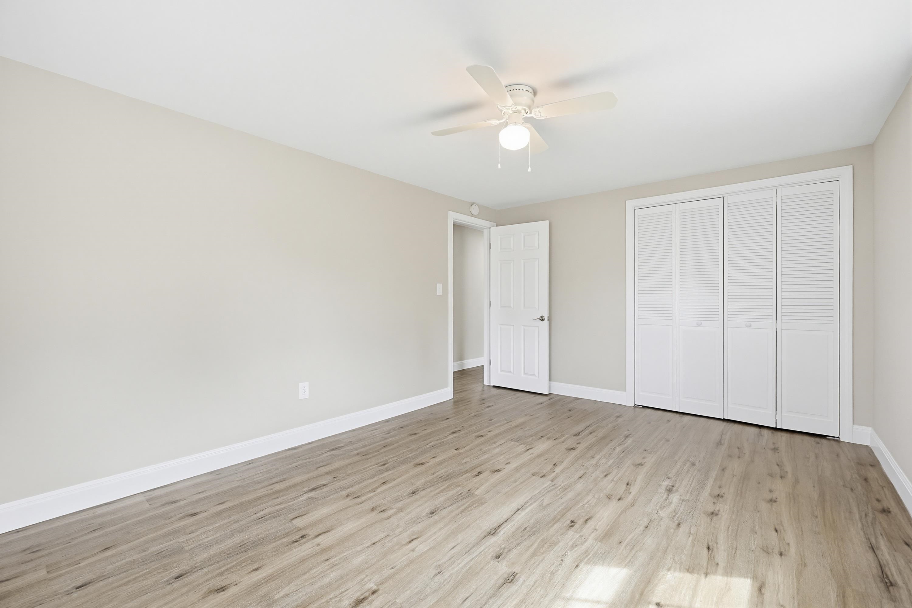 4 Autumn Cir, Plaistow, NH 03864