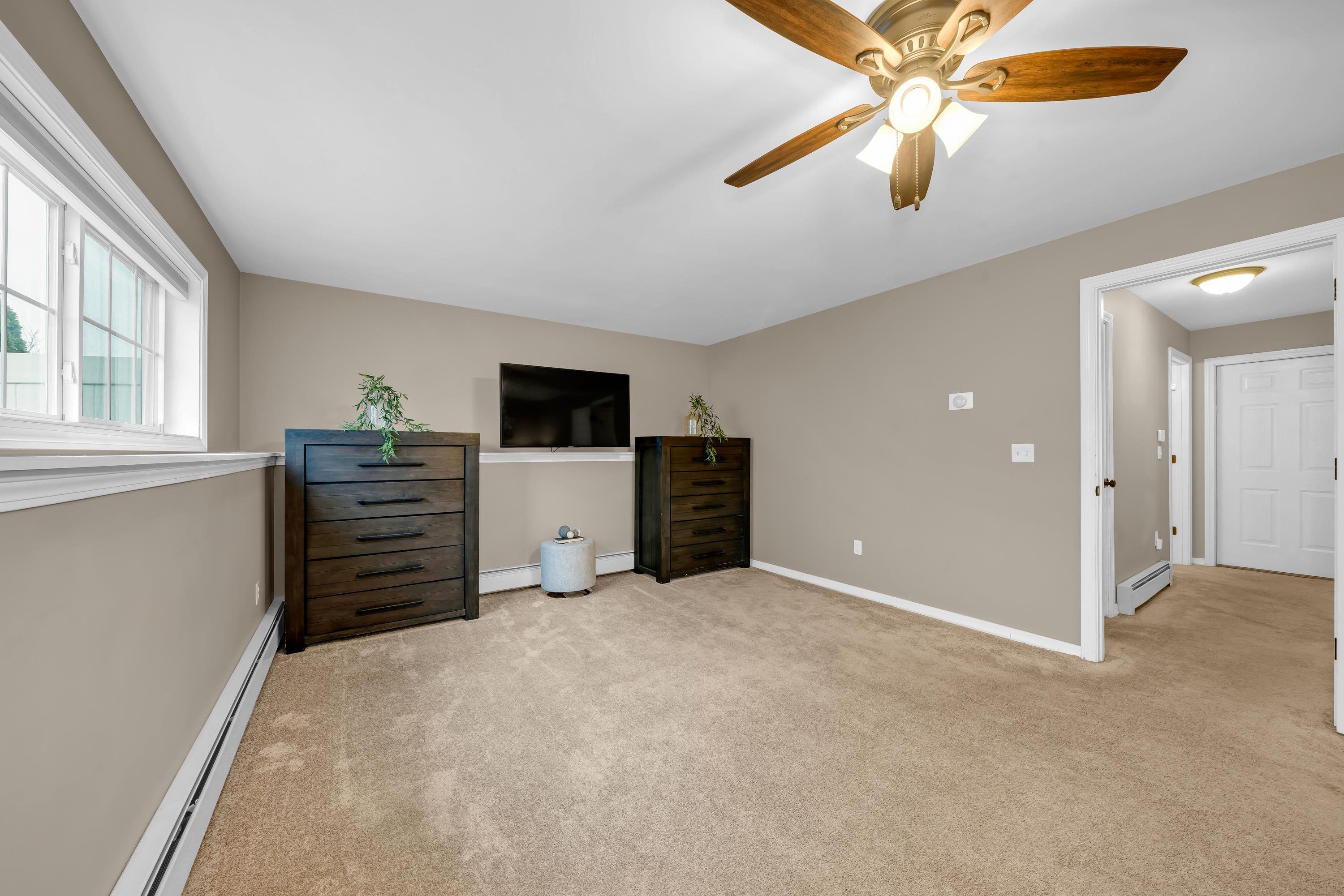 79 Pullman St, Manchester, NH 03103