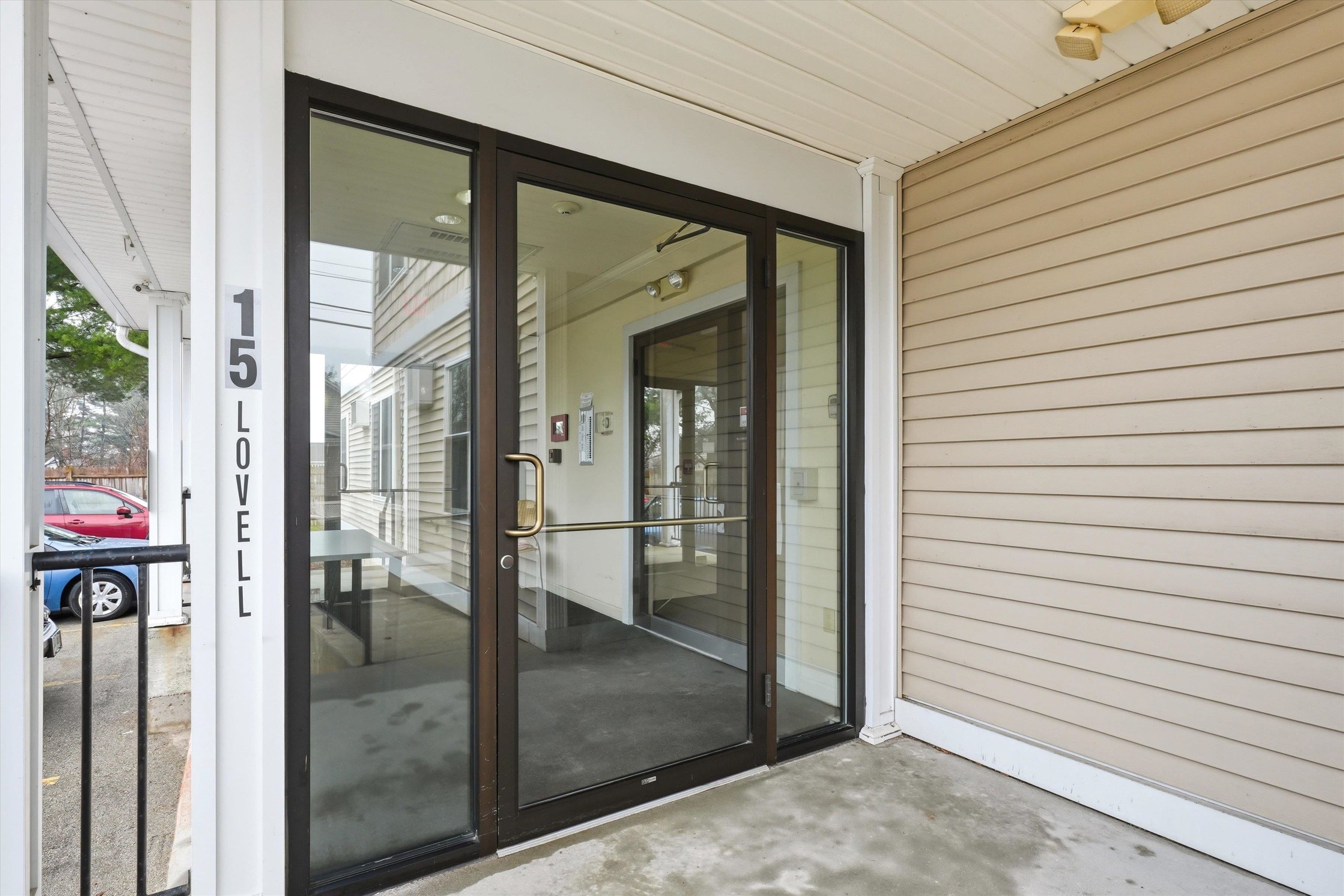 15 Lovell St, Nashua, NH 03060