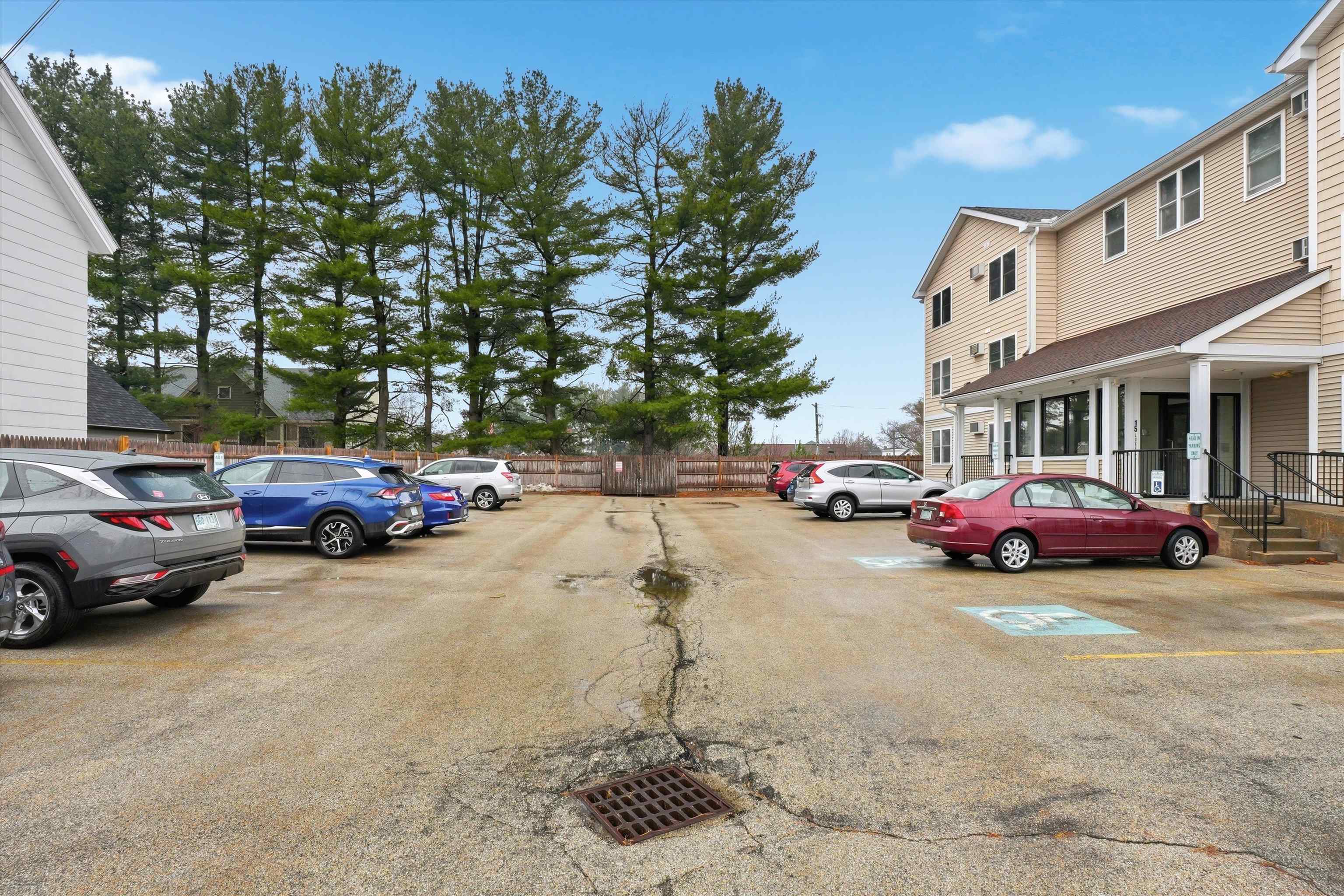 15 Lovell St, Nashua, NH 03060