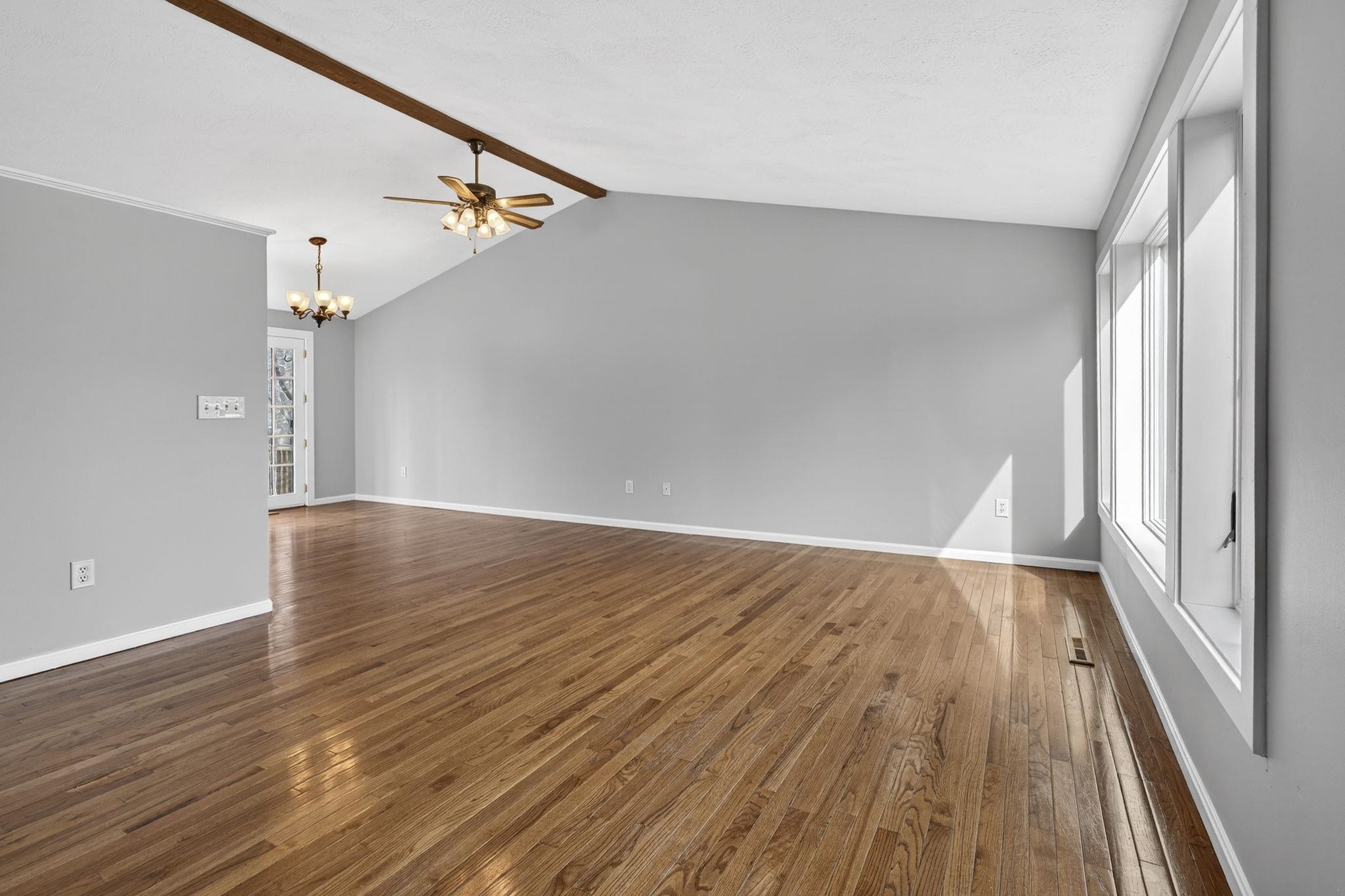 23 Radcliffe Dr, Milford, NH 03055