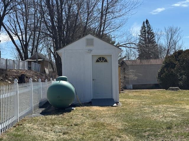 92 New Hillcrest Dr, Greenville, NH 03048