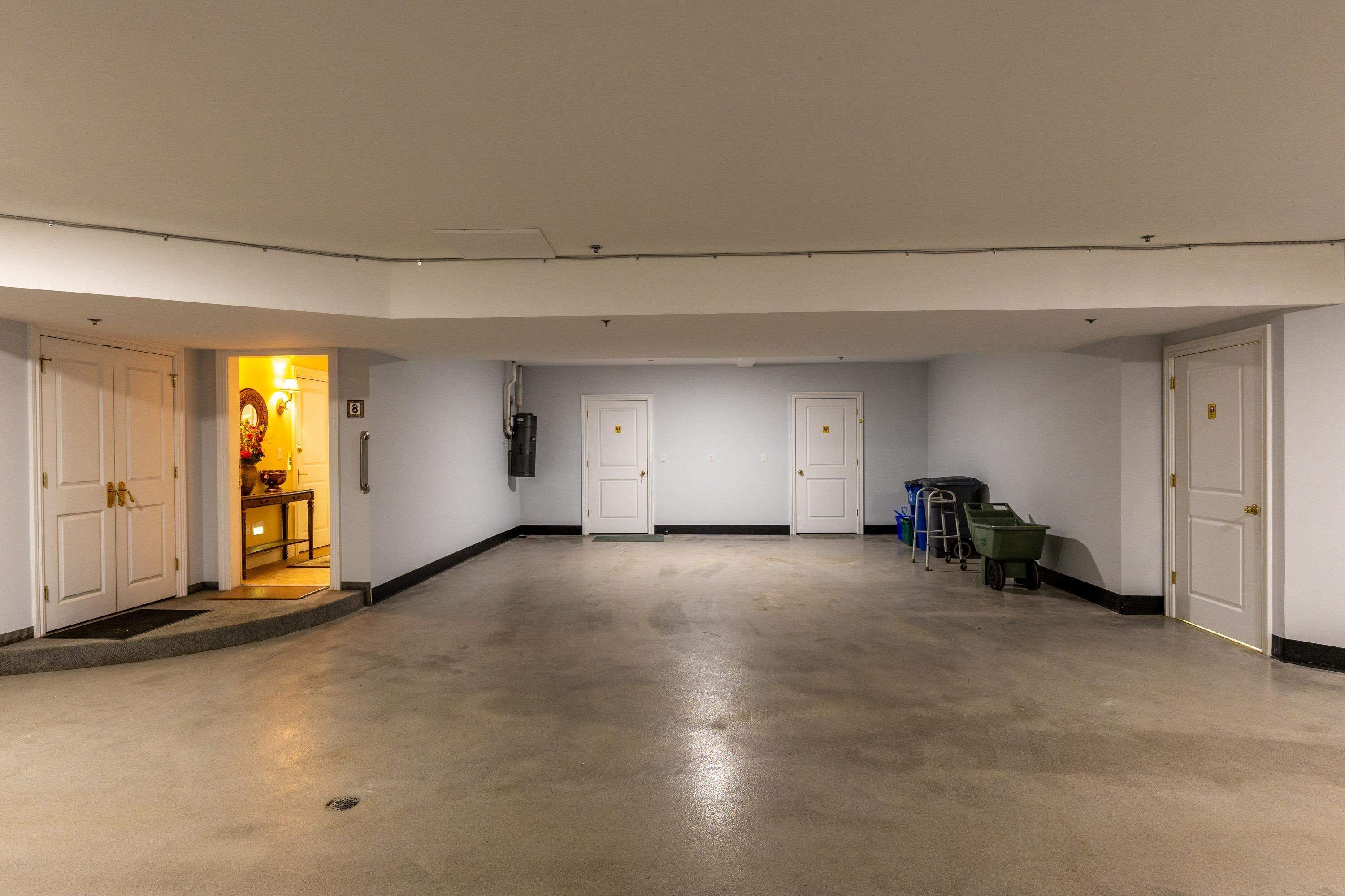 8 Campbells Ln, New Castle, NH 03854