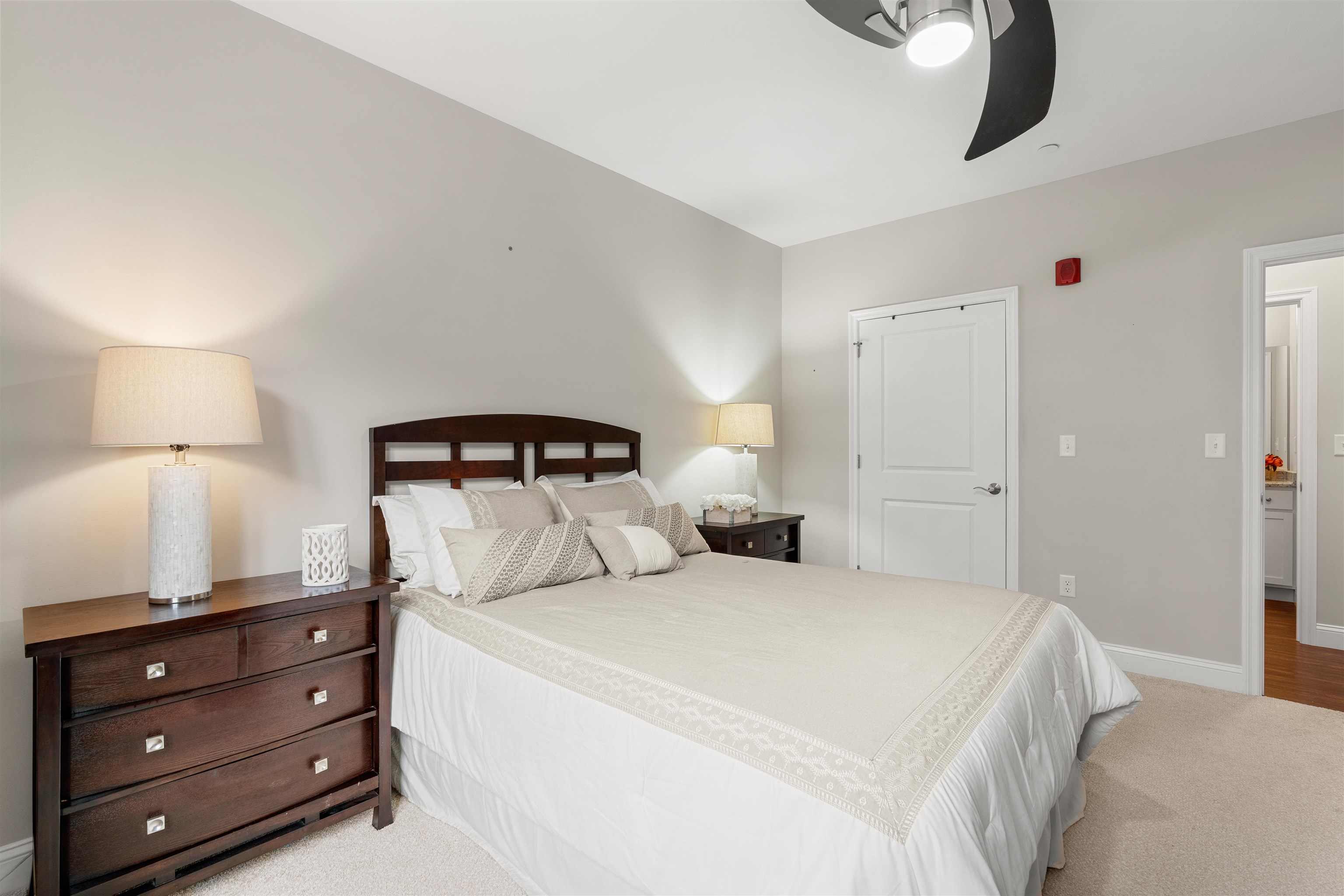 2 Henry David Dr, Nashua, NH 03062