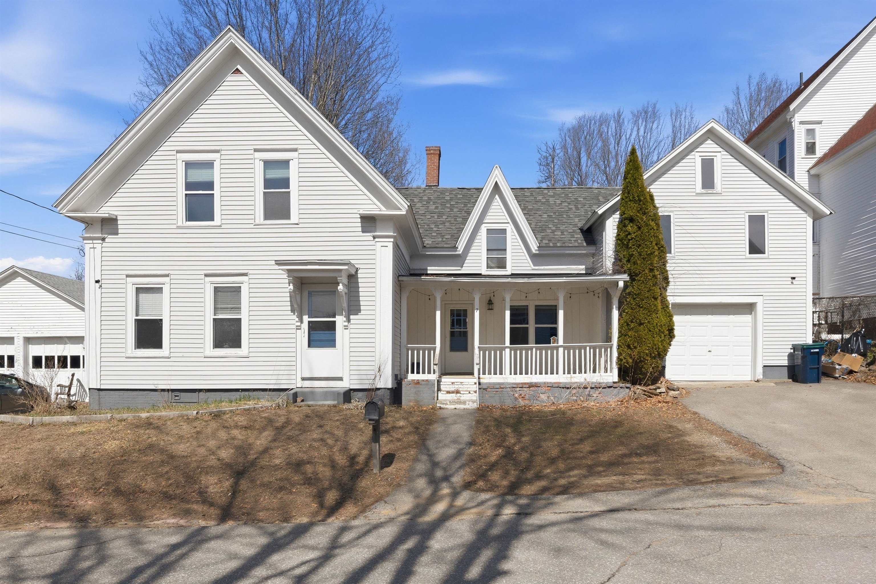 7 West St, Tilton, NH 03276