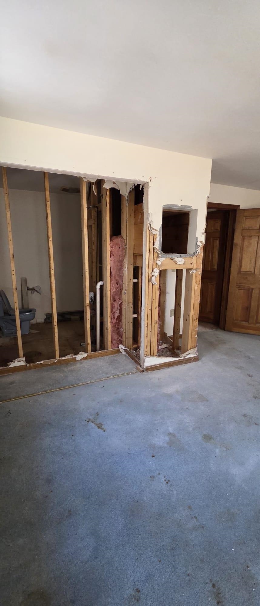 4 Olsen Ln, Wolfeboro, NH 03894