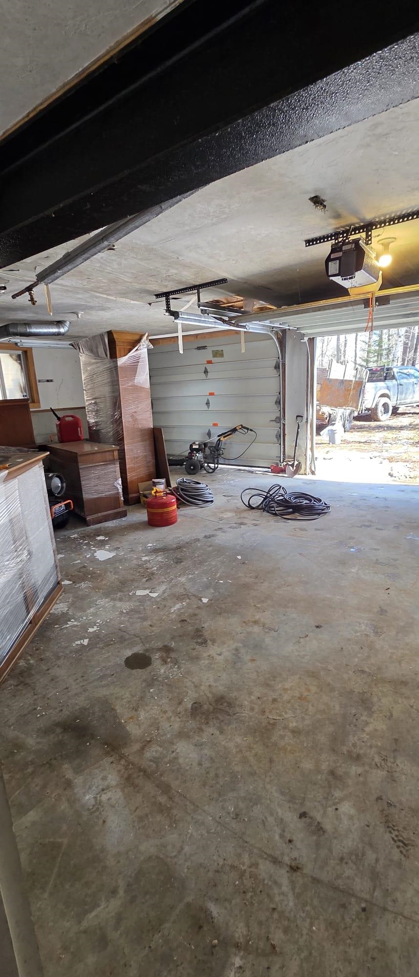 4 Olsen Ln, Wolfeboro, NH 03894