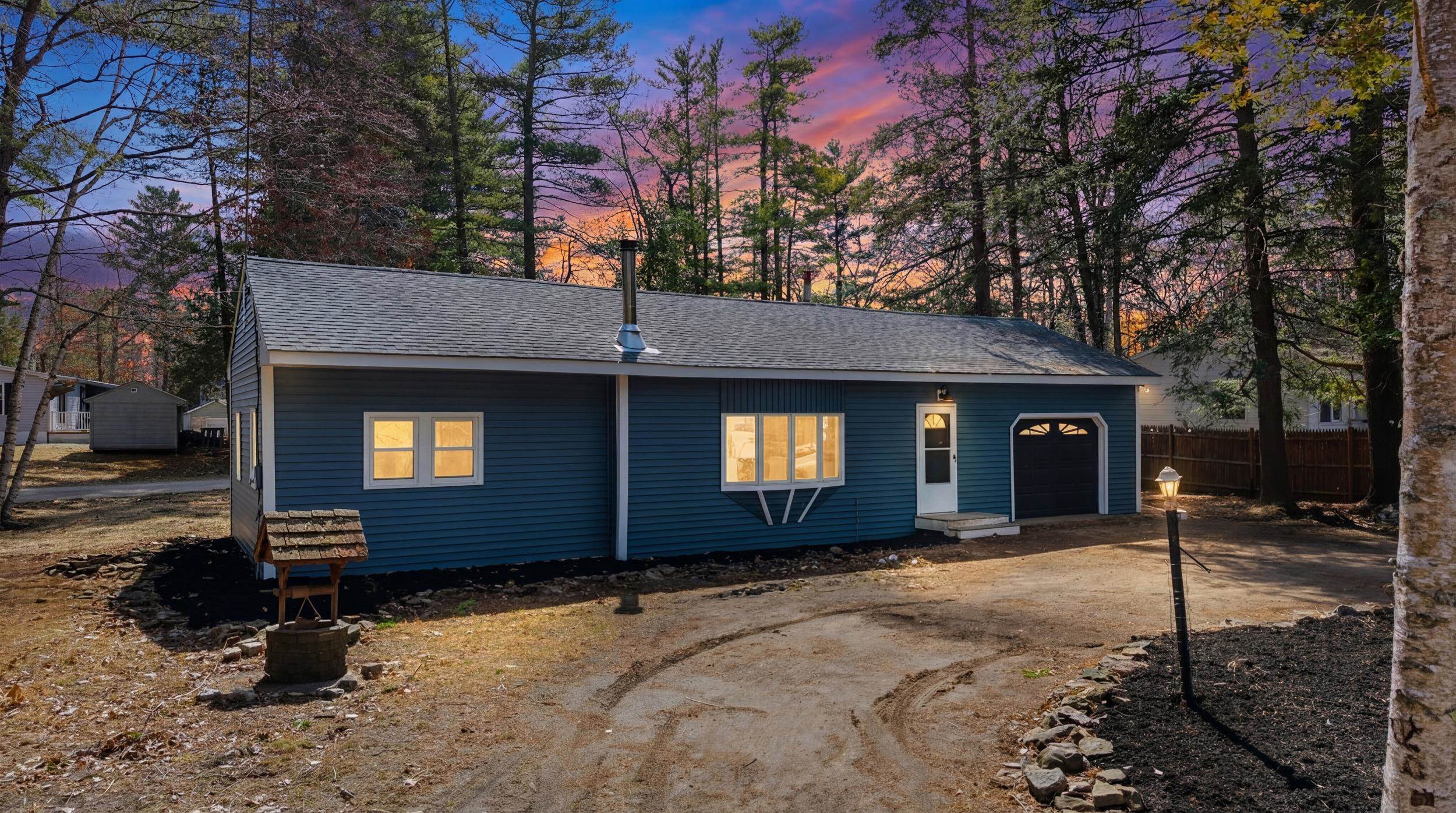 74 Riverside Dr, Fremont, NH 03044
