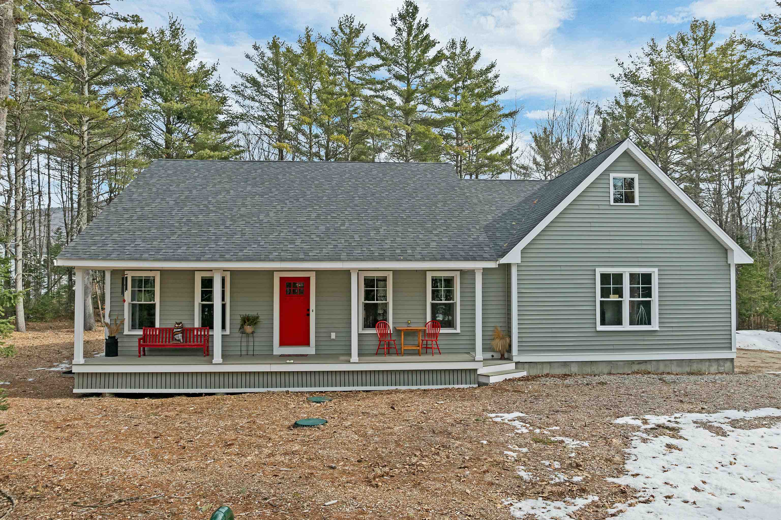 12 Winchester Ln, Tuftonboro, NH 03850