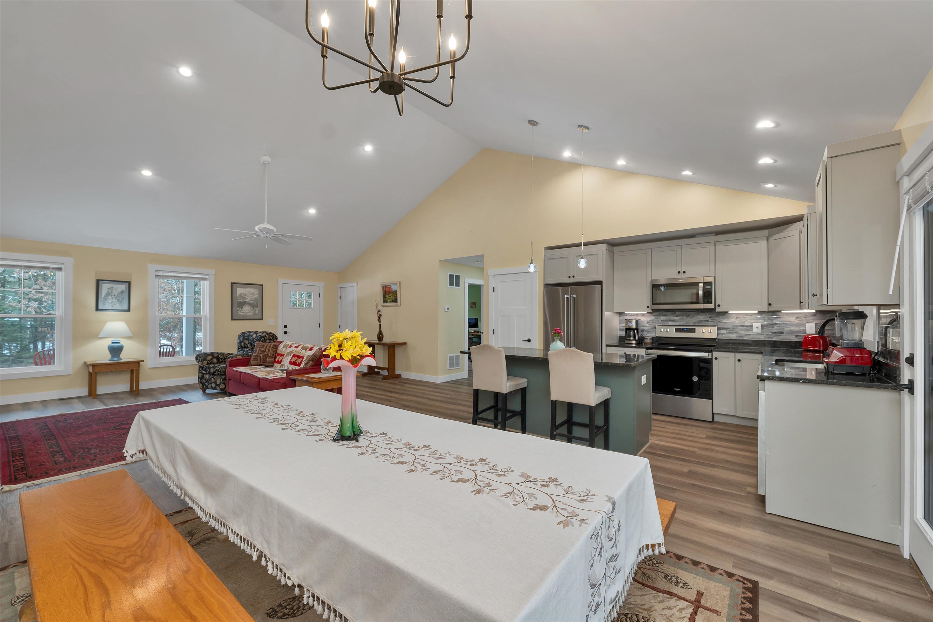 12 Winchester Ln, Tuftonboro, NH 03850