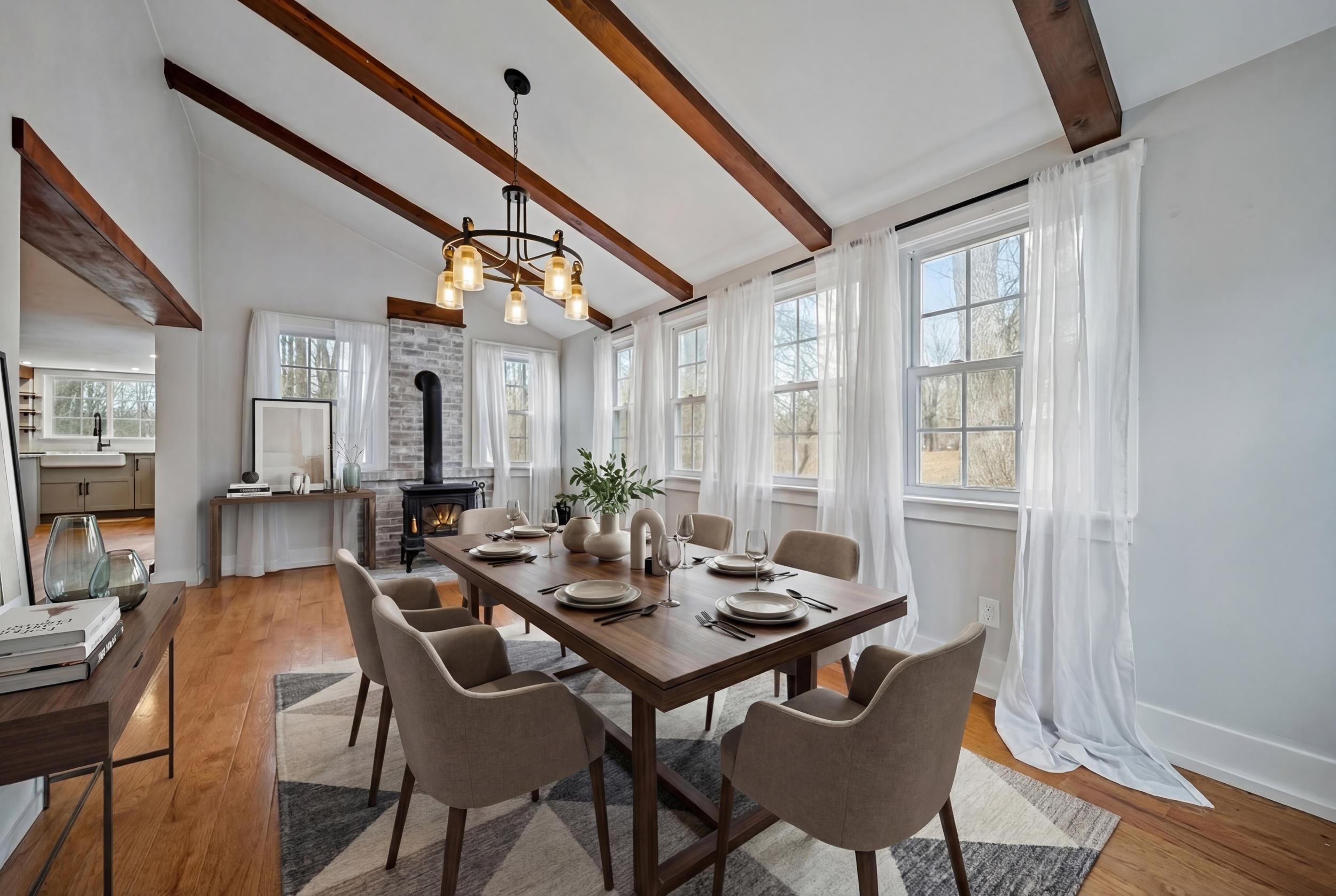 79 Haverhill Rd, Chester, NH 03036