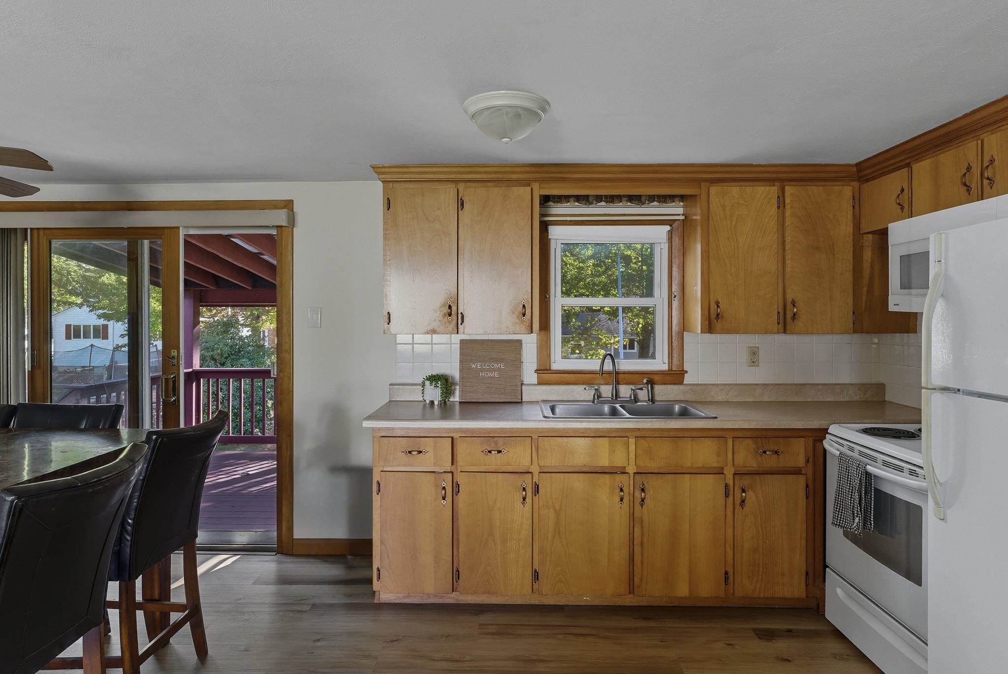 4 Vernon Ave, Rochester, NH 03867