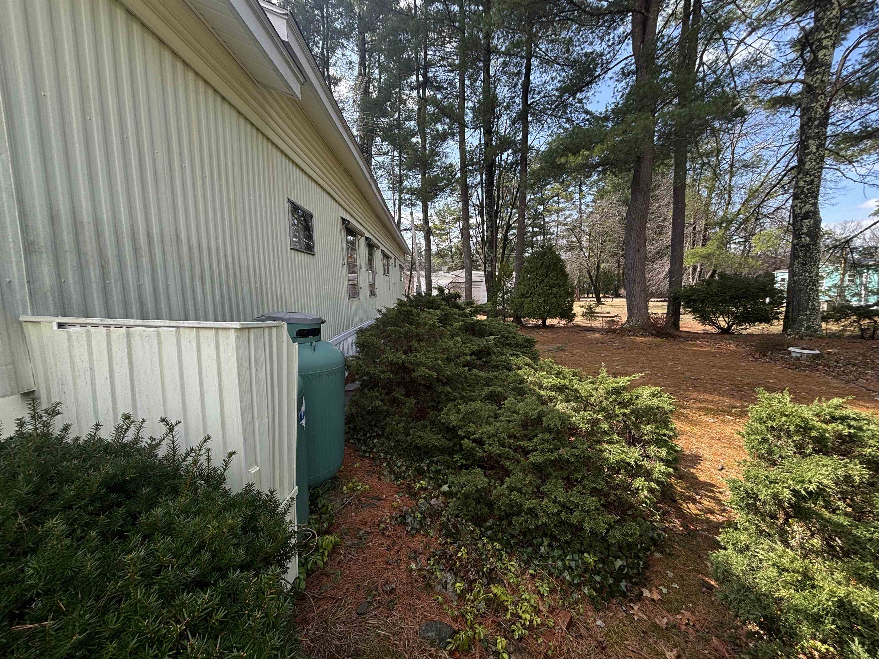 15 Sunrise Trl, Nashua, NH 03062