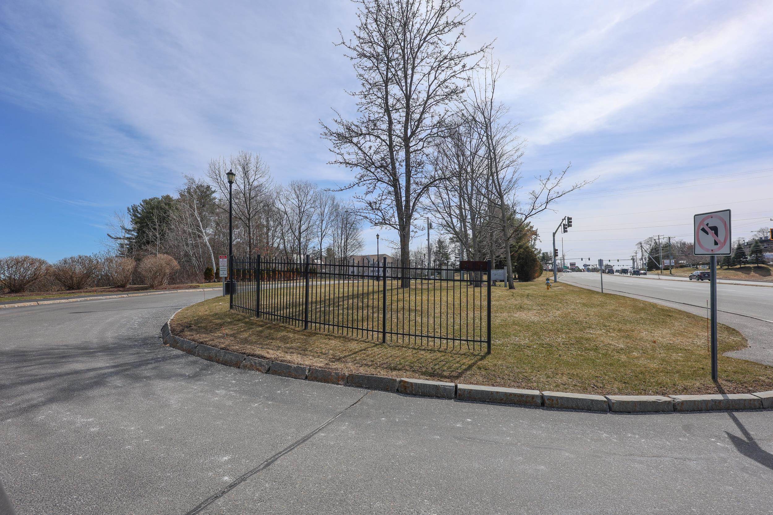 160 Daniel Webster Hw #201, Nashua, NH 03060