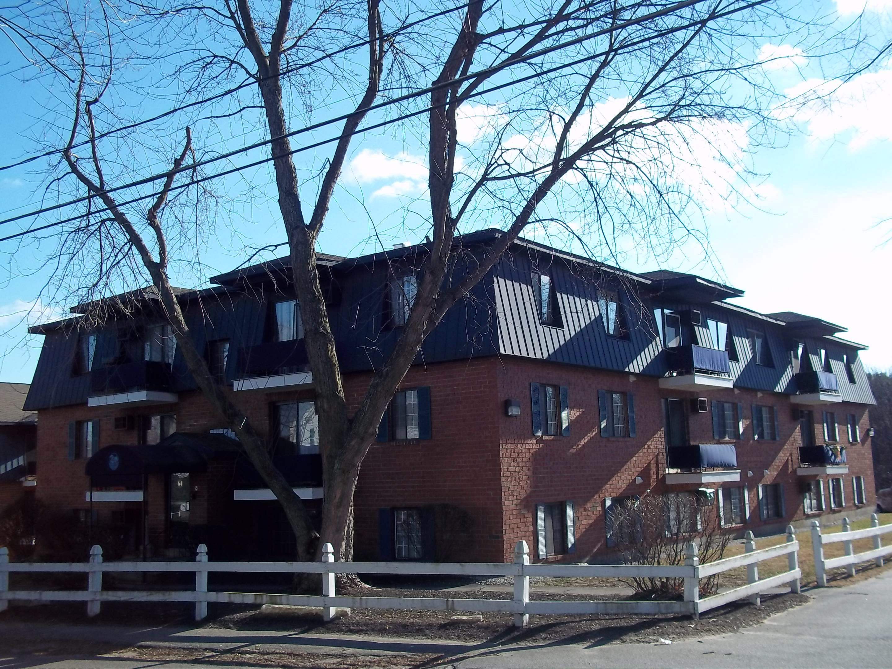 64 Dunbarton Rd, Manchester, NH 03102