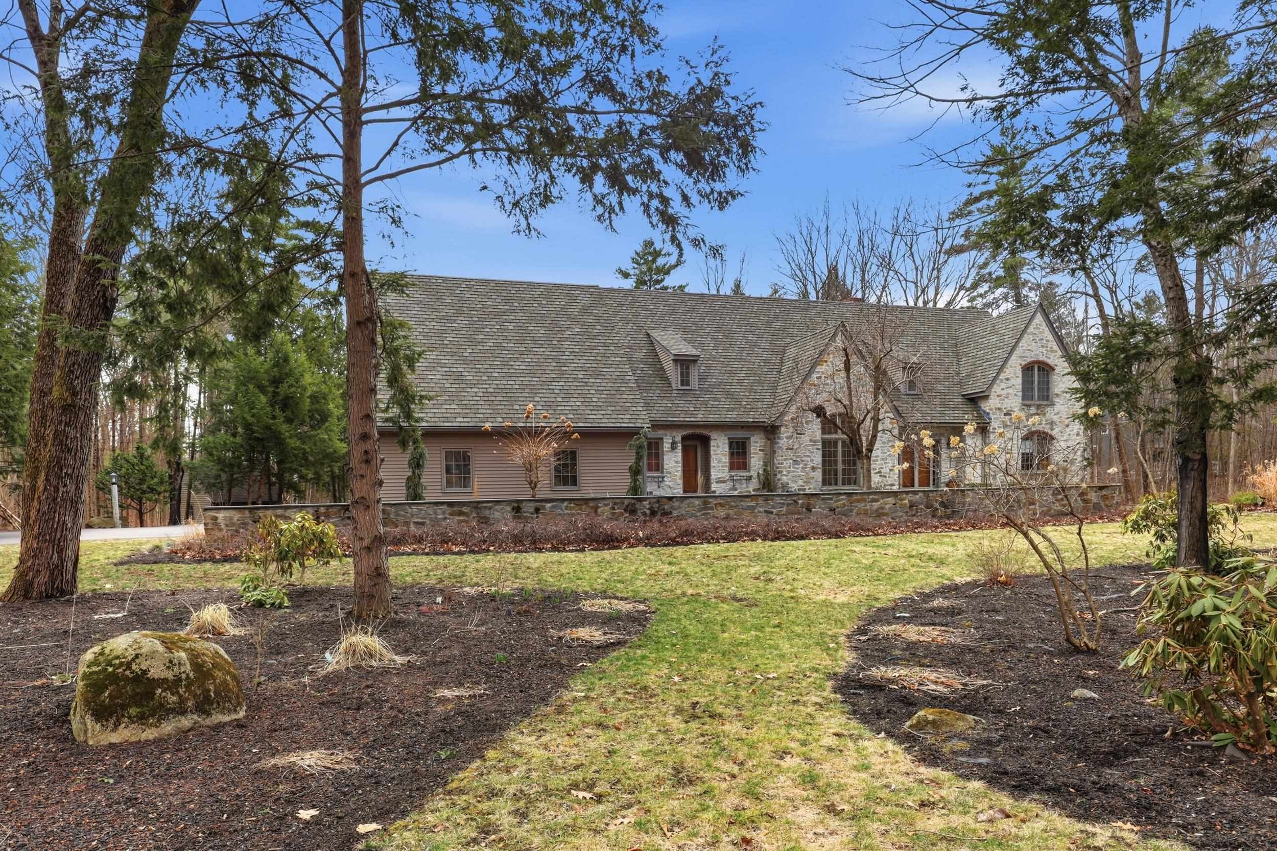 63 Ridge Rd, Concord, NH 03301