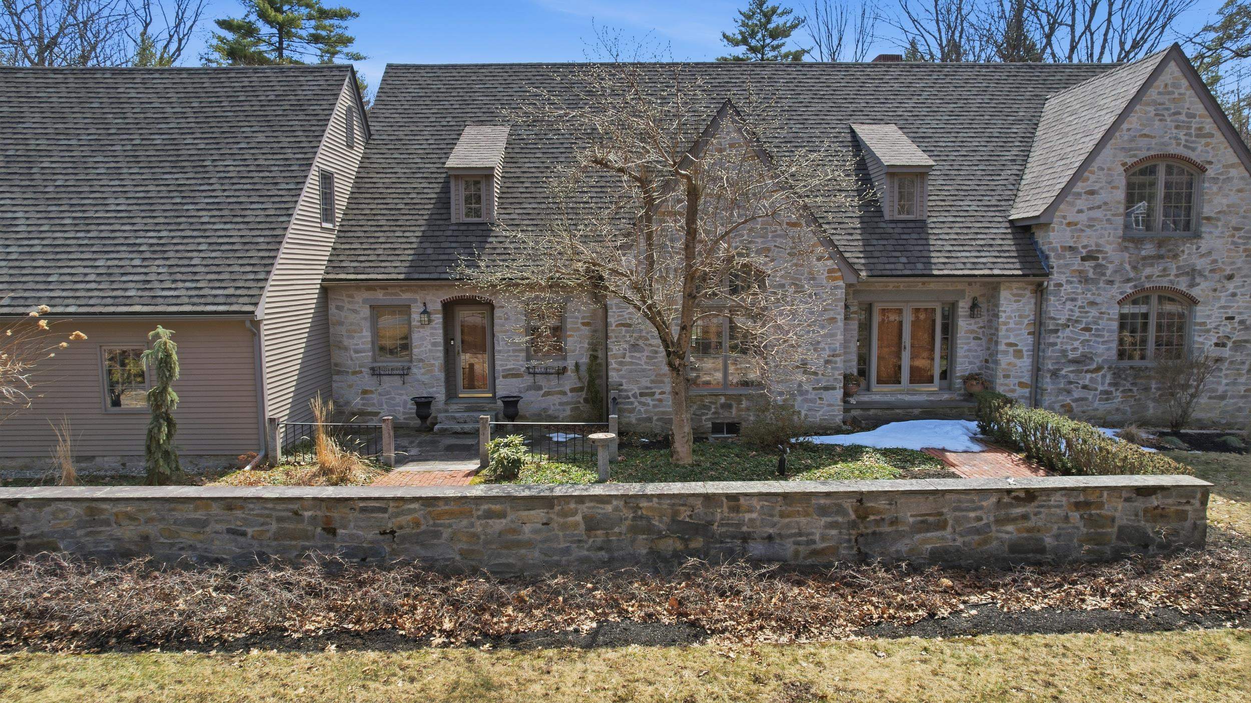 63 Ridge Rd, Concord, NH 03301