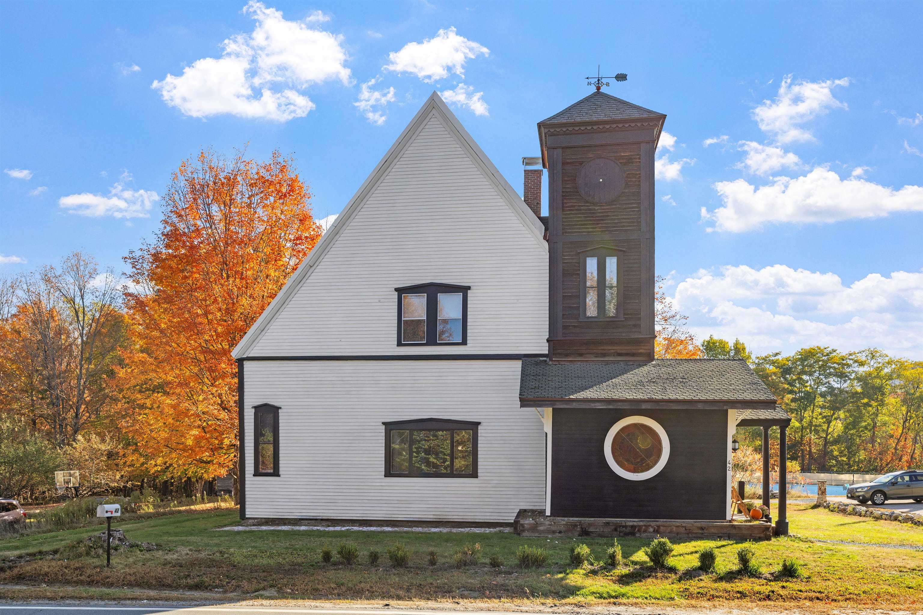 42 Maple St, Bethlehem, NH 03574