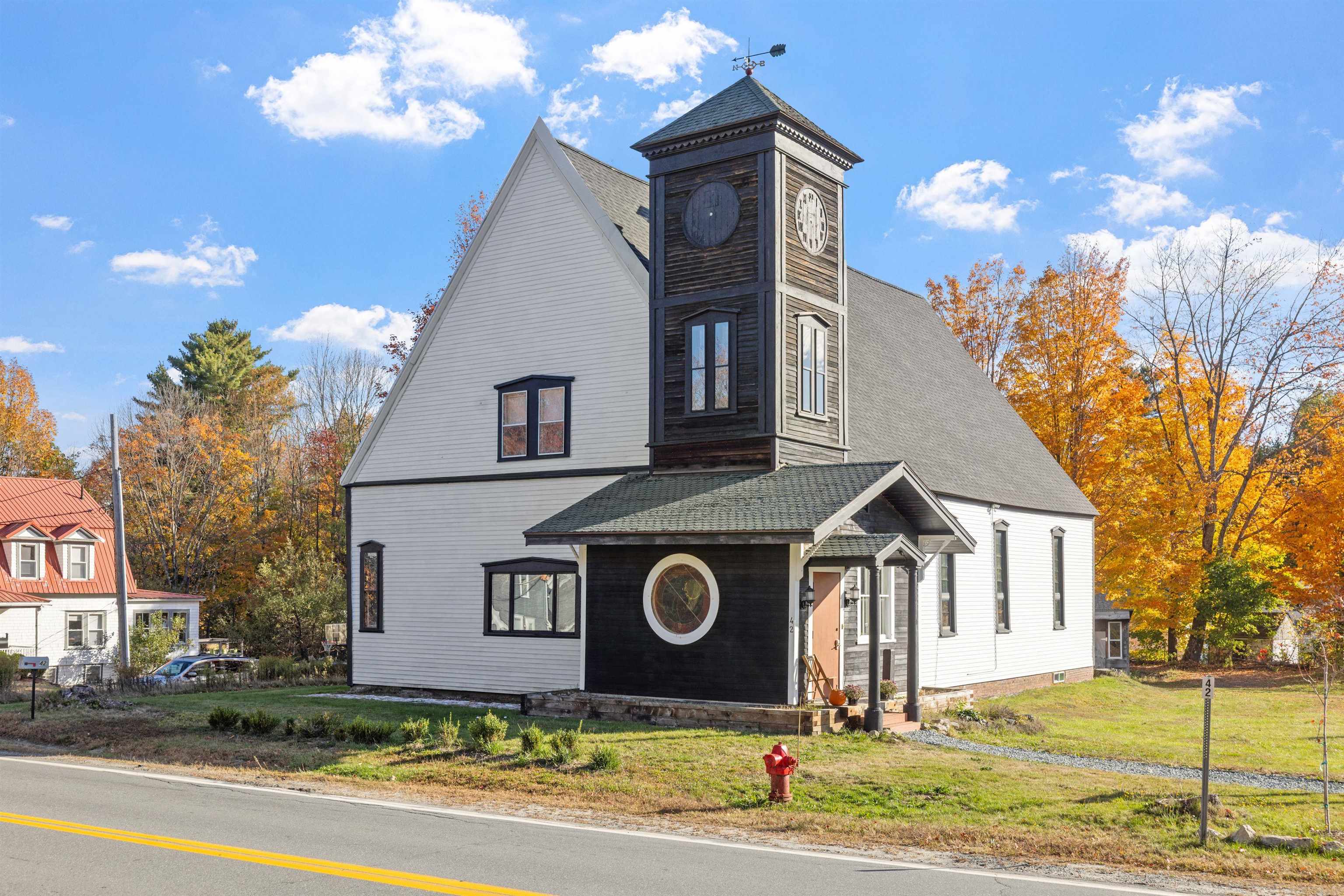 42 Maple St, Bethlehem, NH 03574