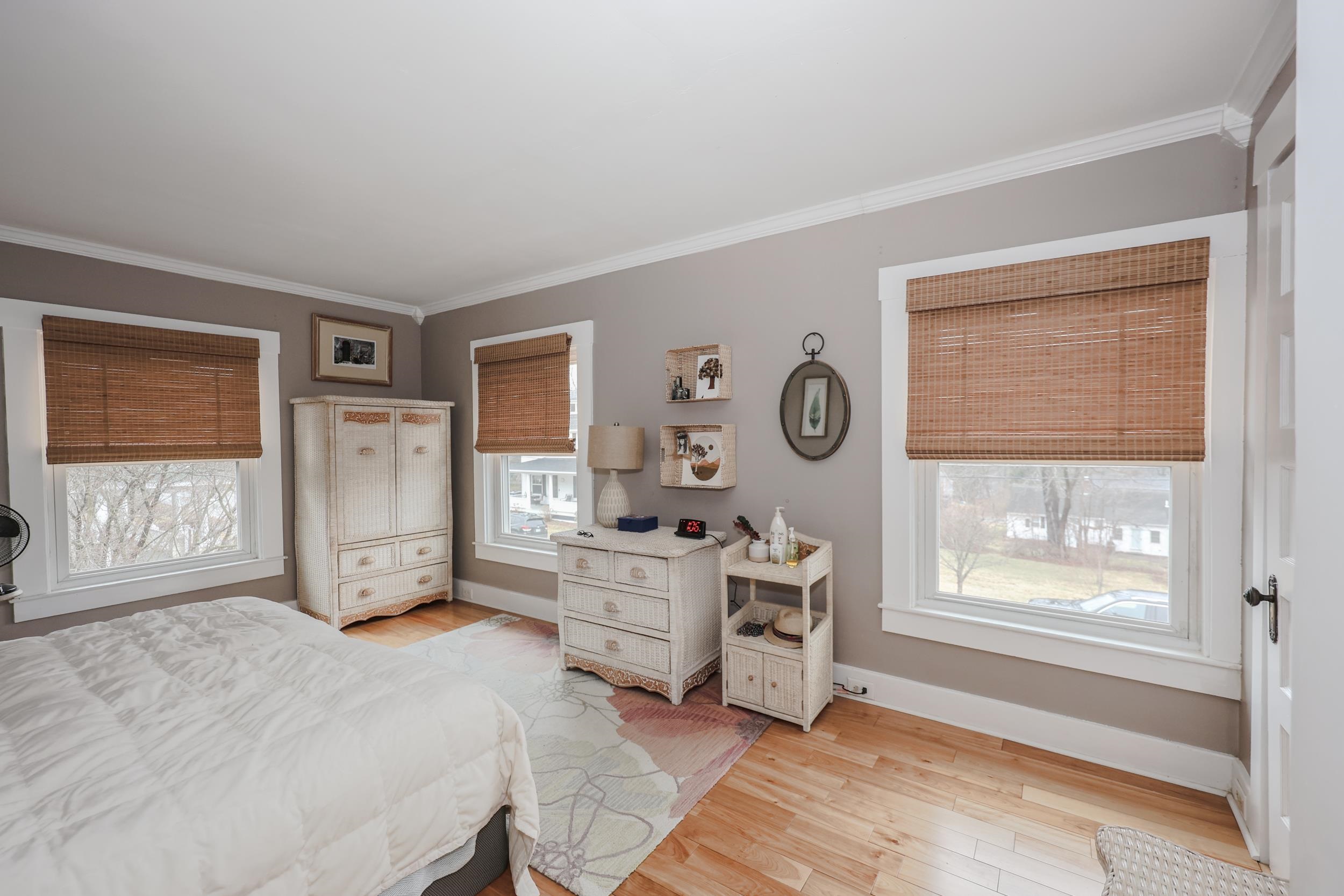 54 Prospect St, Milford, NH 03055