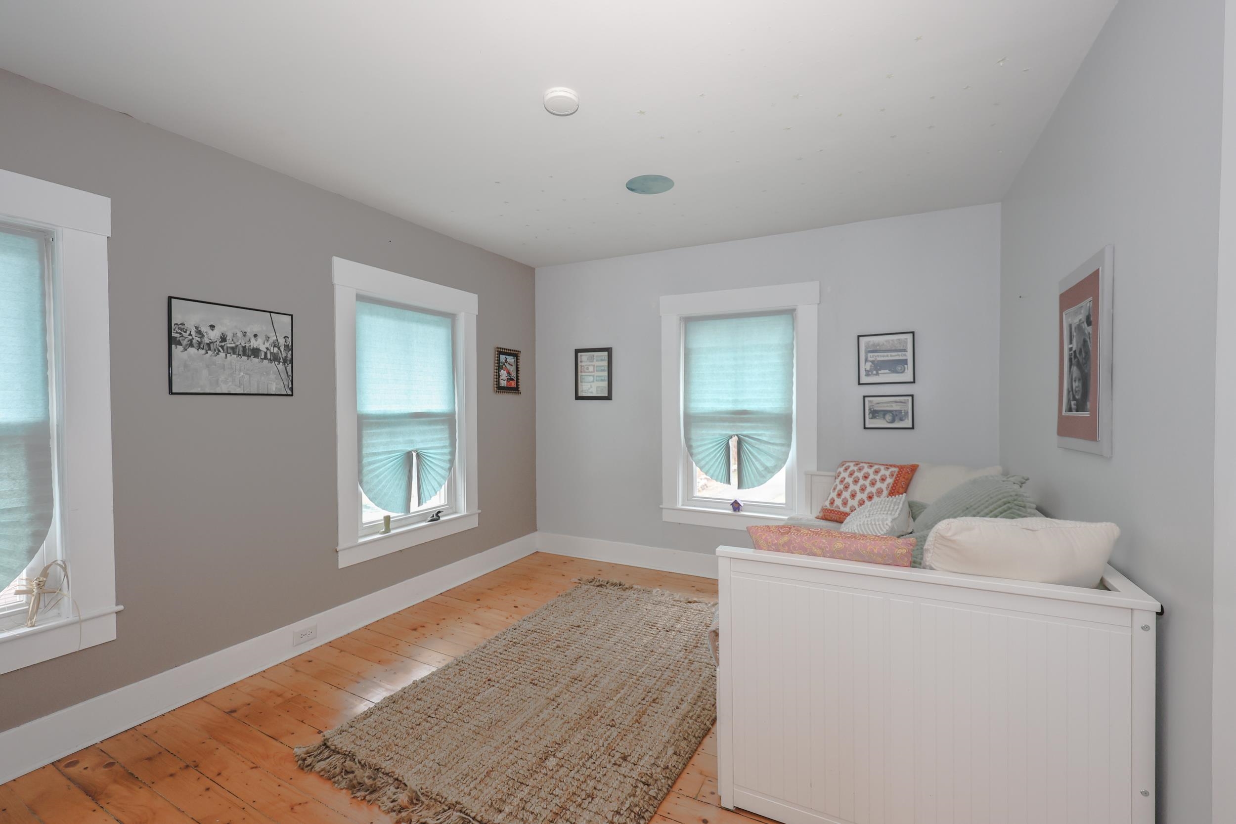 54 Prospect St, Milford, NH 03055