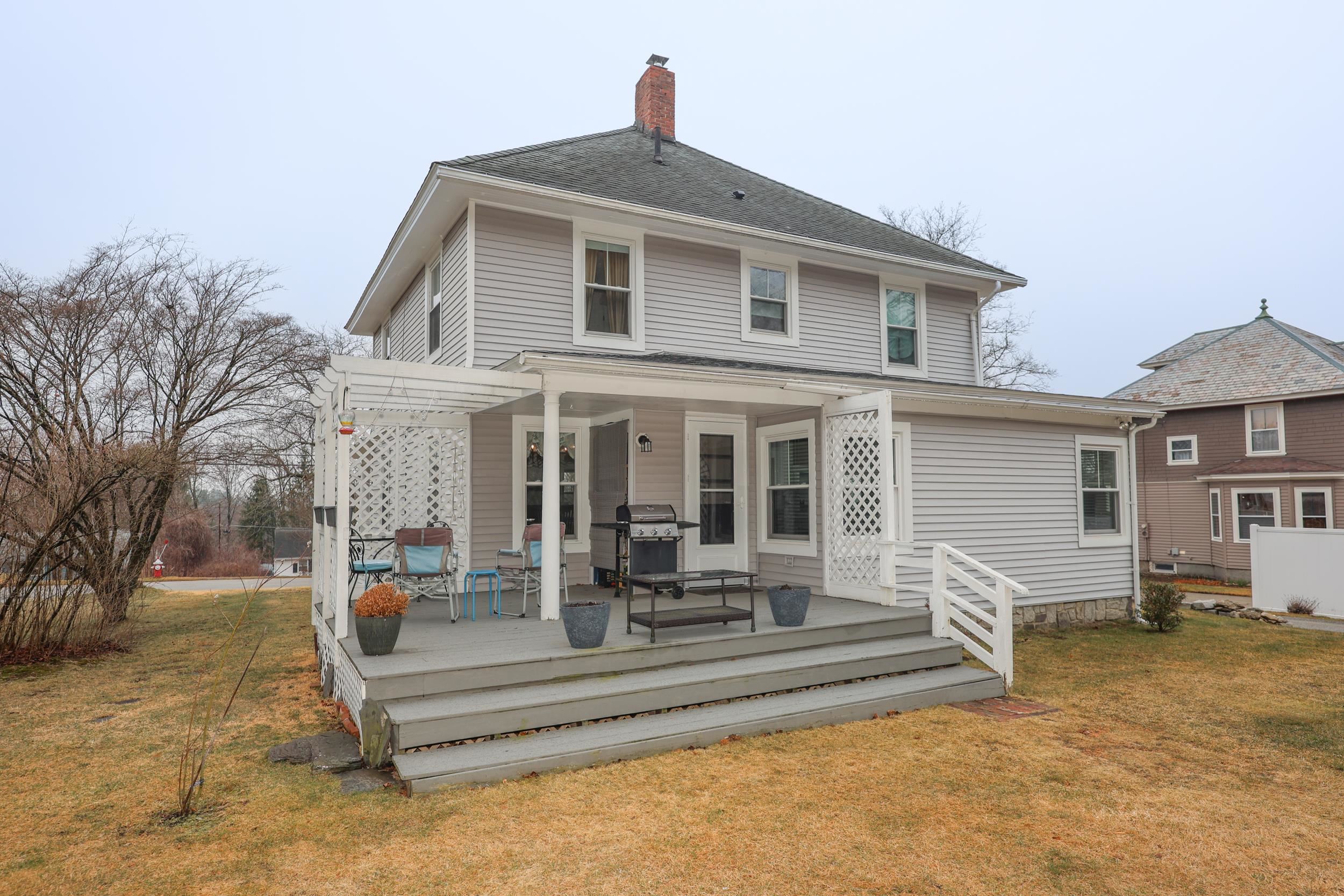 54 Prospect St, Milford, NH 03055