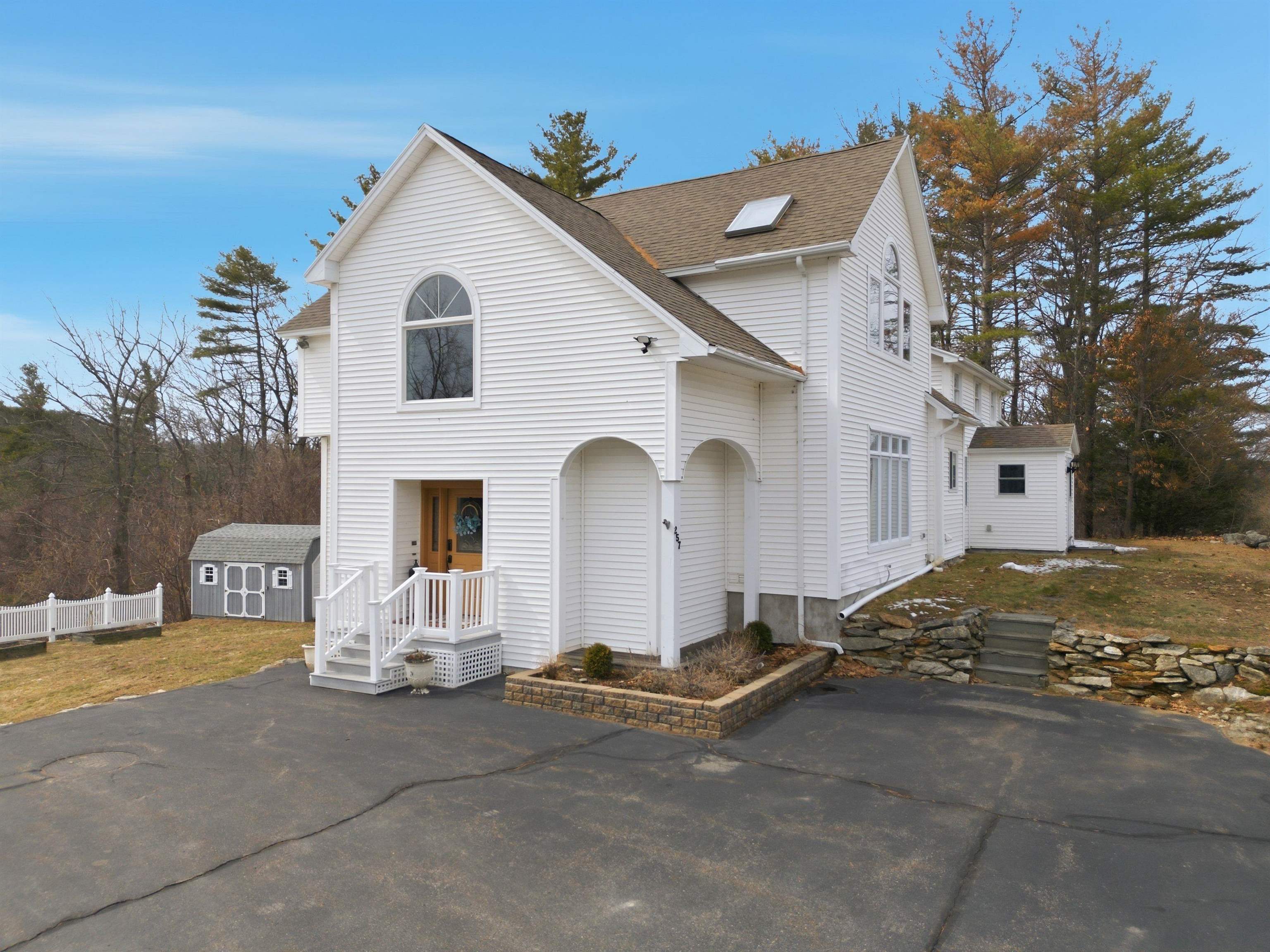 257 Meredith Neck Rd, Meredith, NH 03253