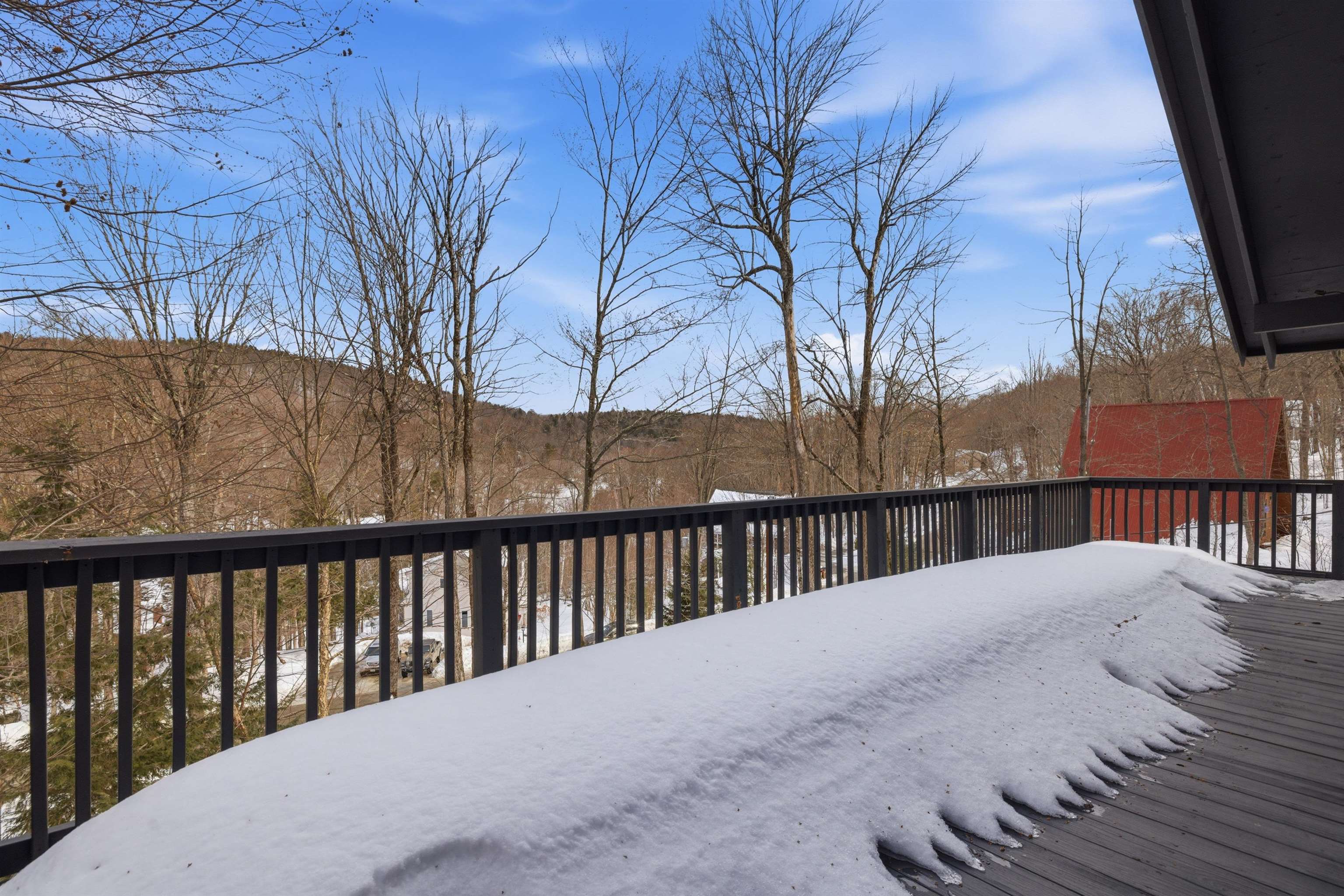 25 Hilltop Dr, Newbury, NH 03255