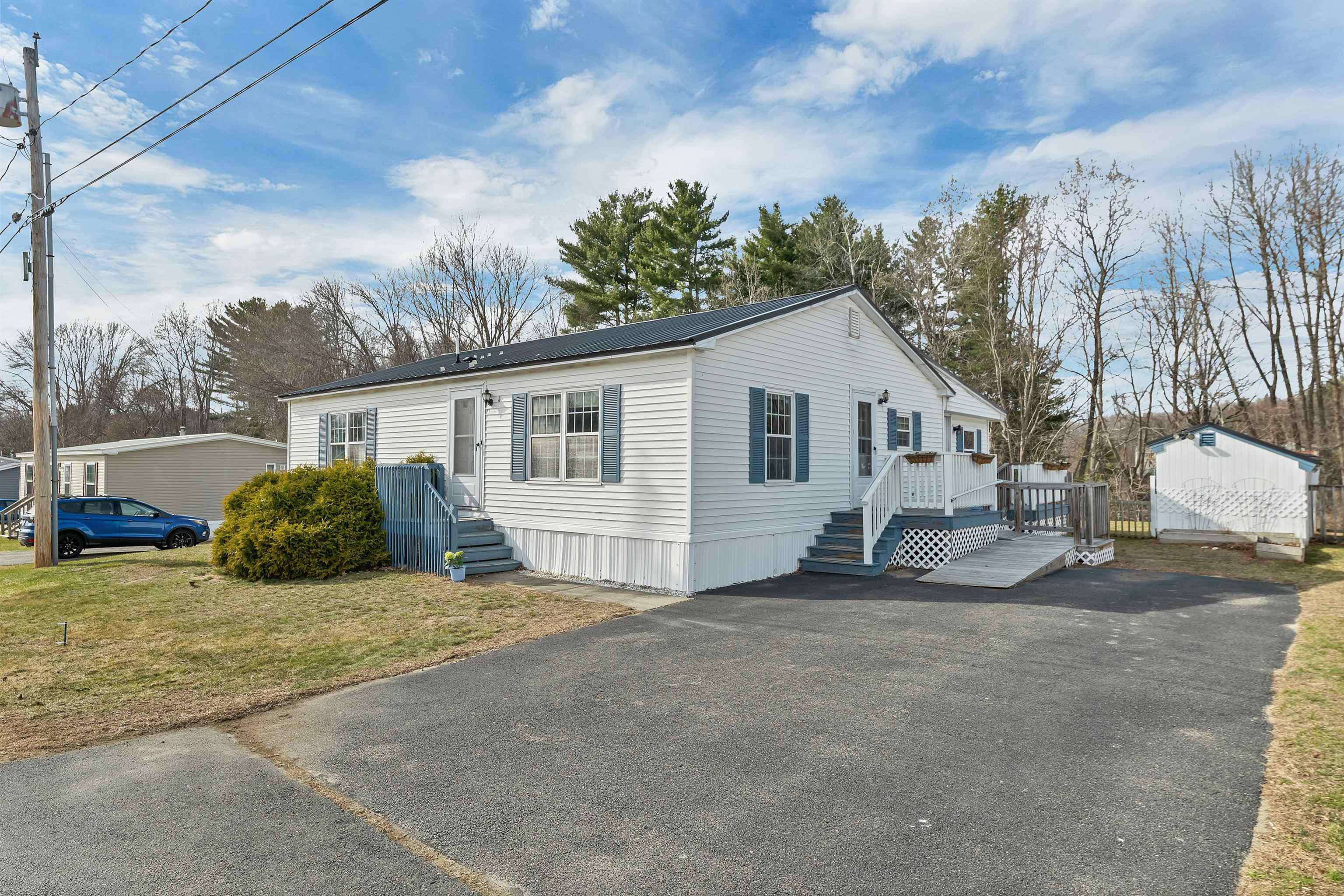 11 A St, Seabrook, NH 03874