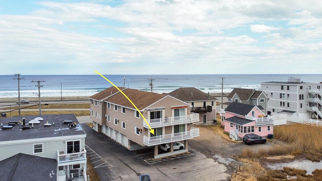 611 Ocean Blvd, Hampton, NH 03842-4335