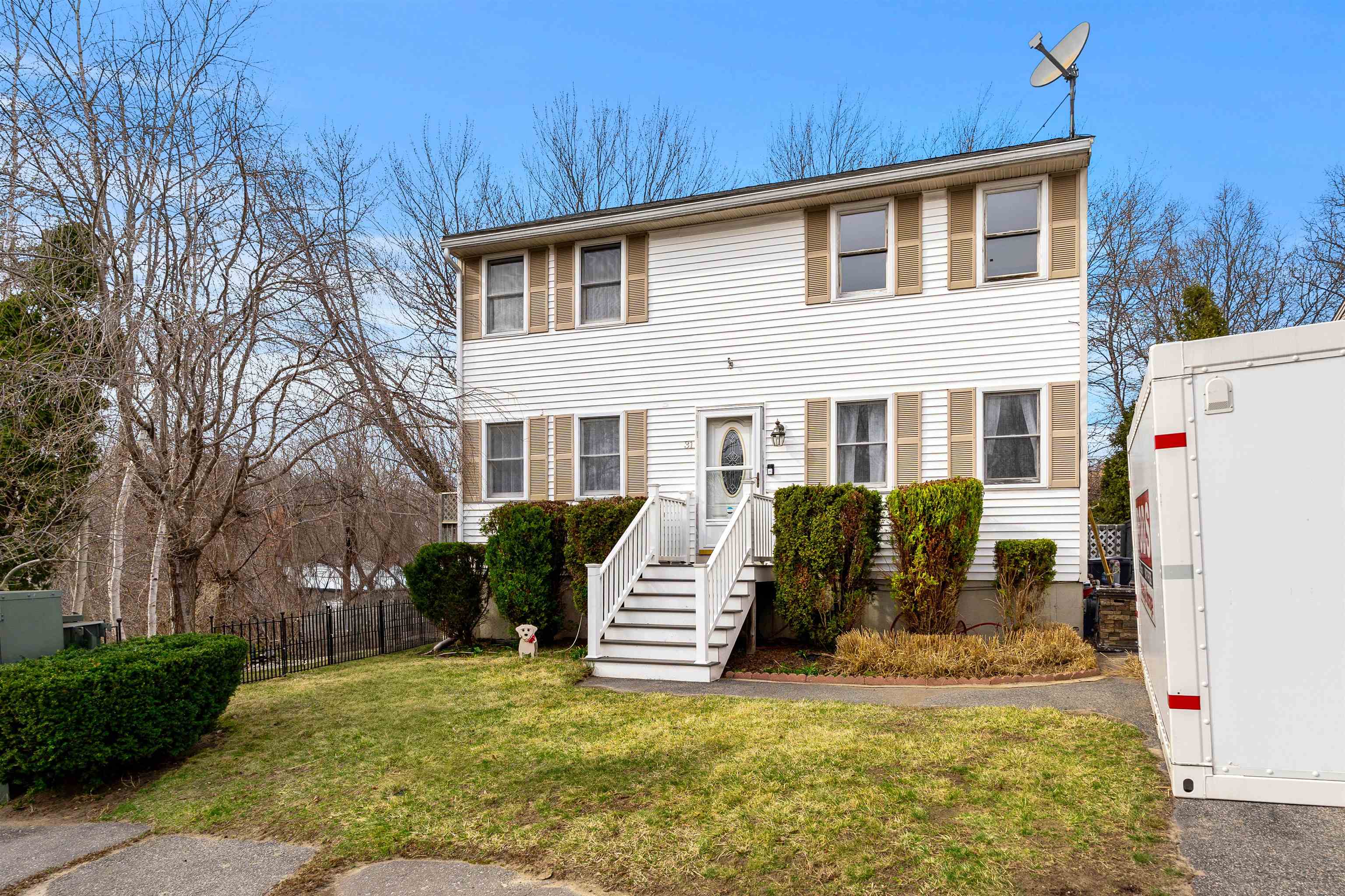31 Peoples Pl, Haverhill, MA 01832