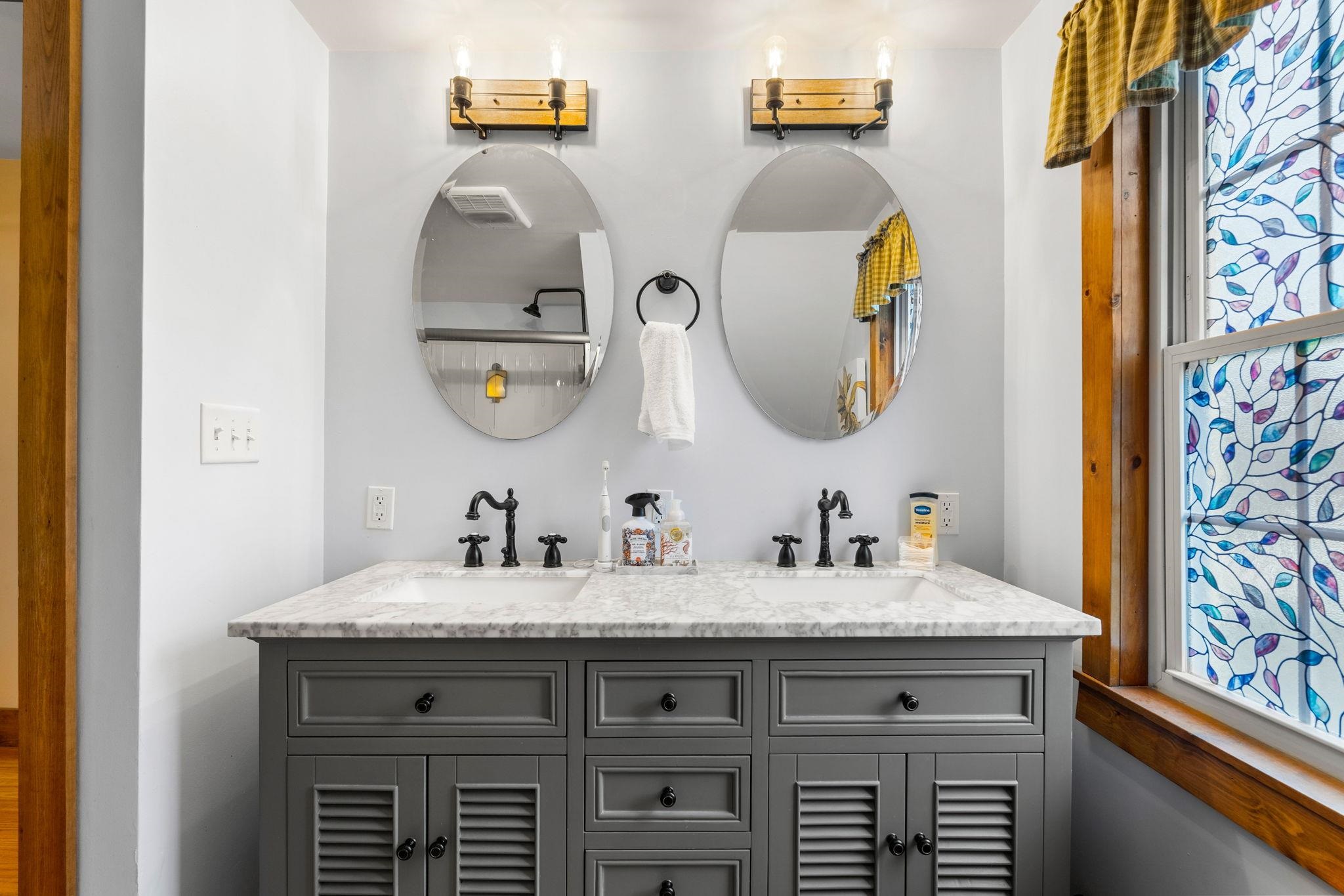 11 Hubbard Hill Rd, Greenville, NH 03048