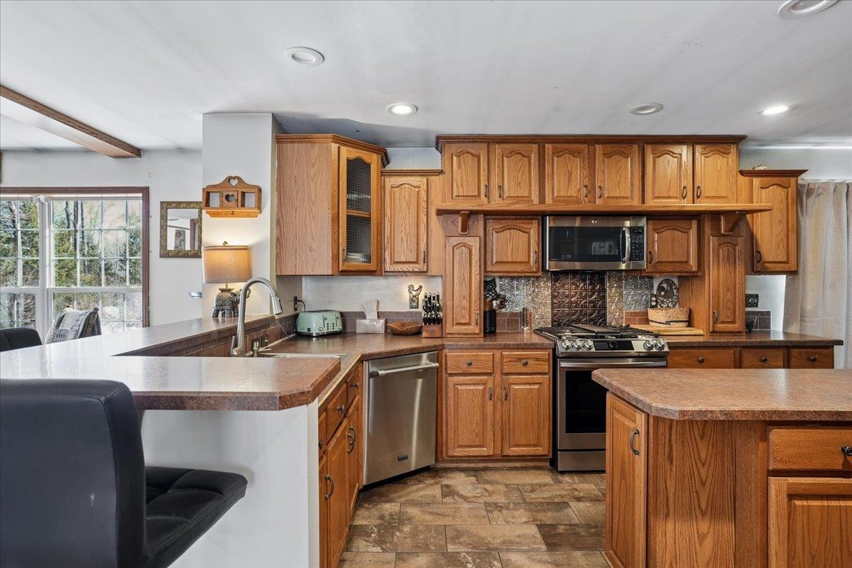 59 Harvey Lake Rd, Northwood, NH 03261