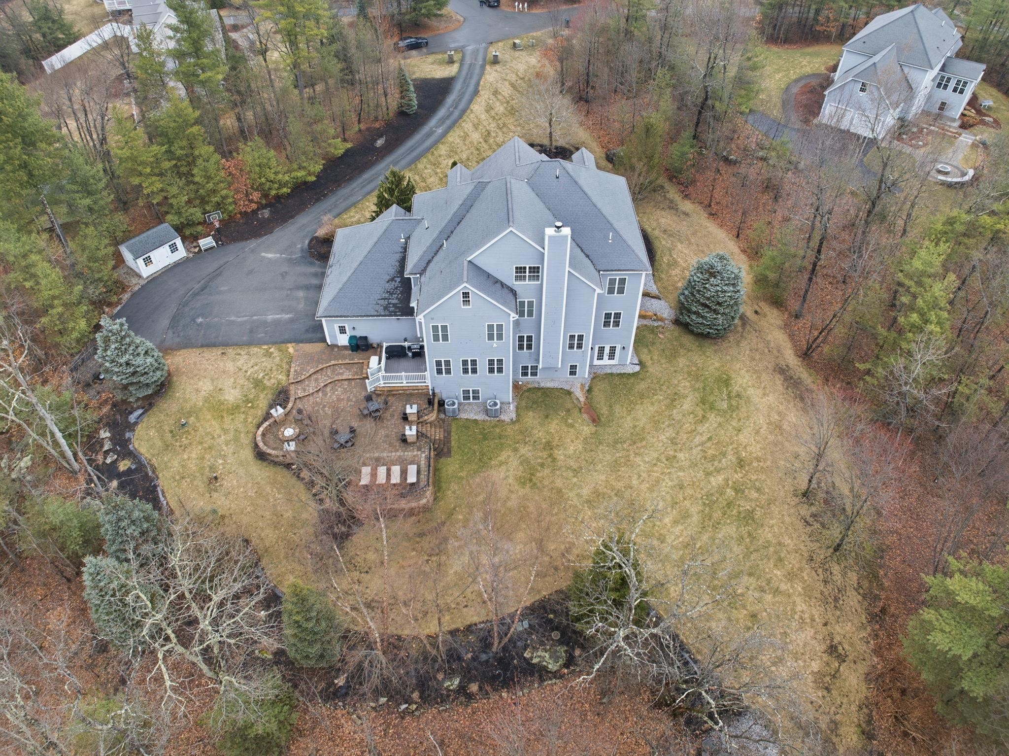 9 Louis Dr, Brookline, NH 03033