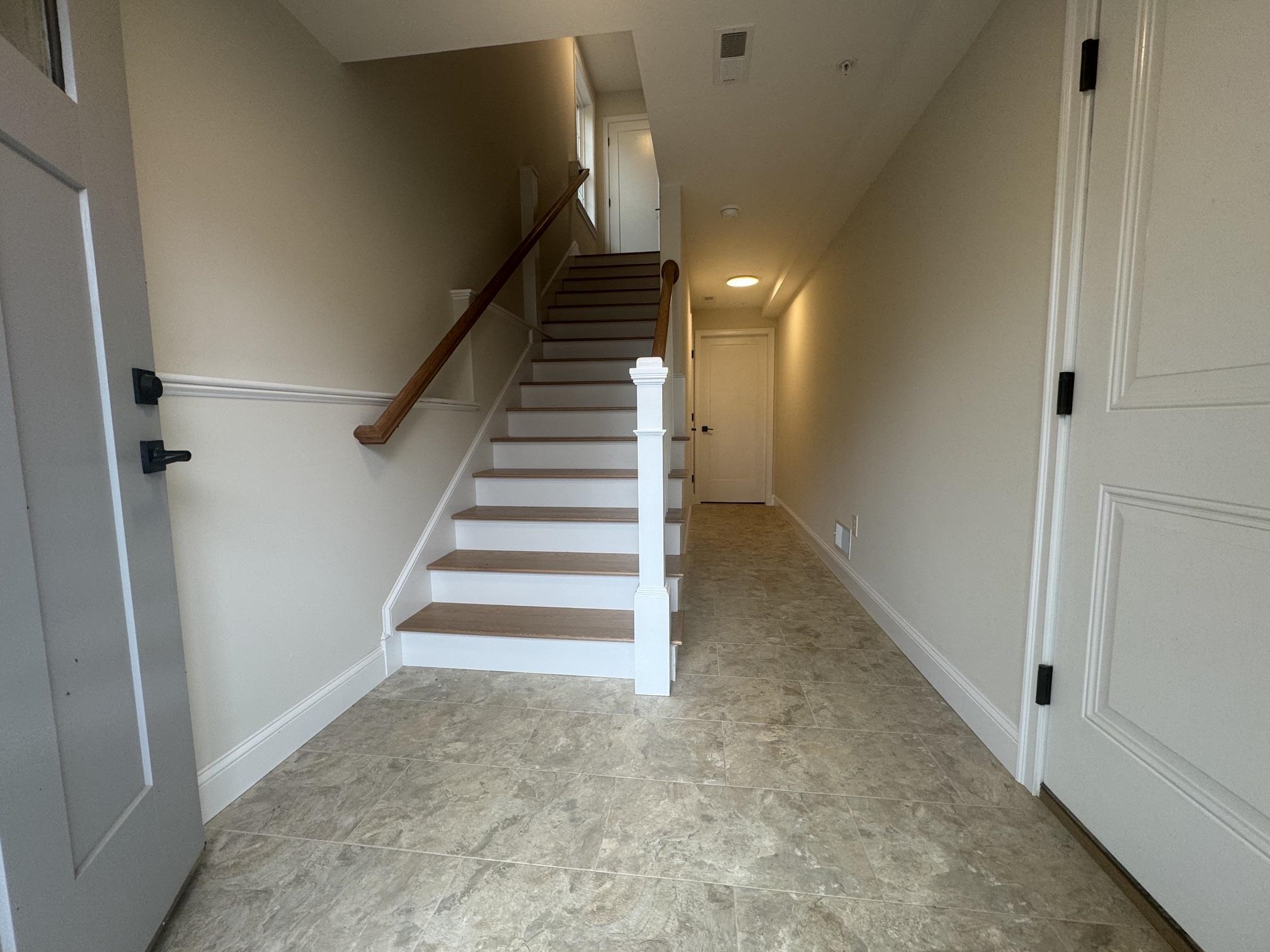 87 Kearsarge Ln, Tilton, NH 03276