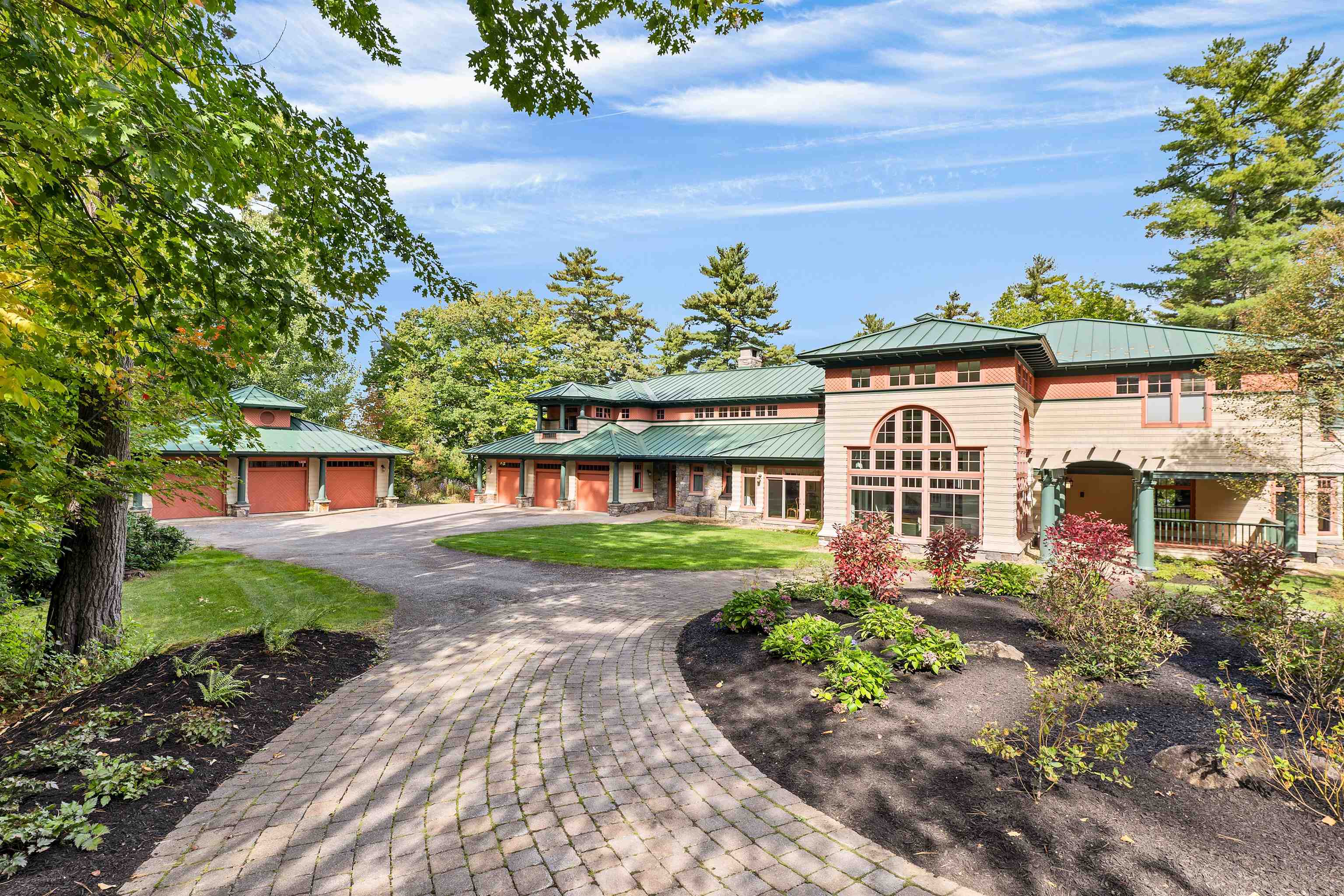 104 Hopewell Rd, Alton, NH 03809