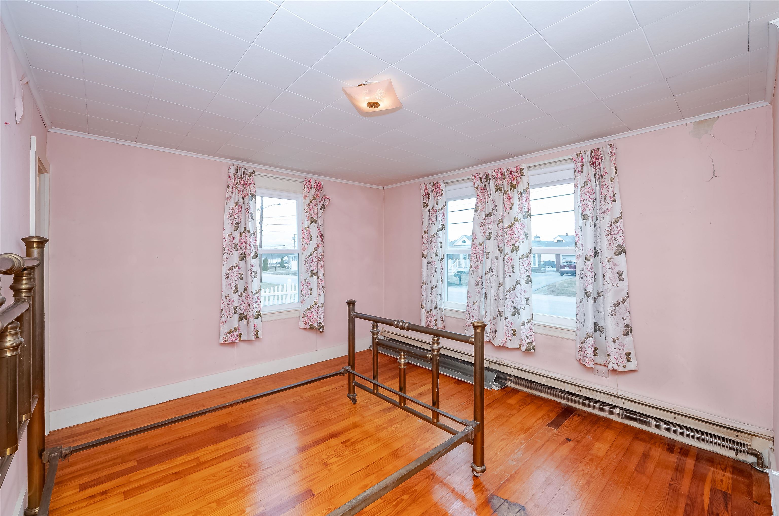 7 Morin St, Dover, NH 03820